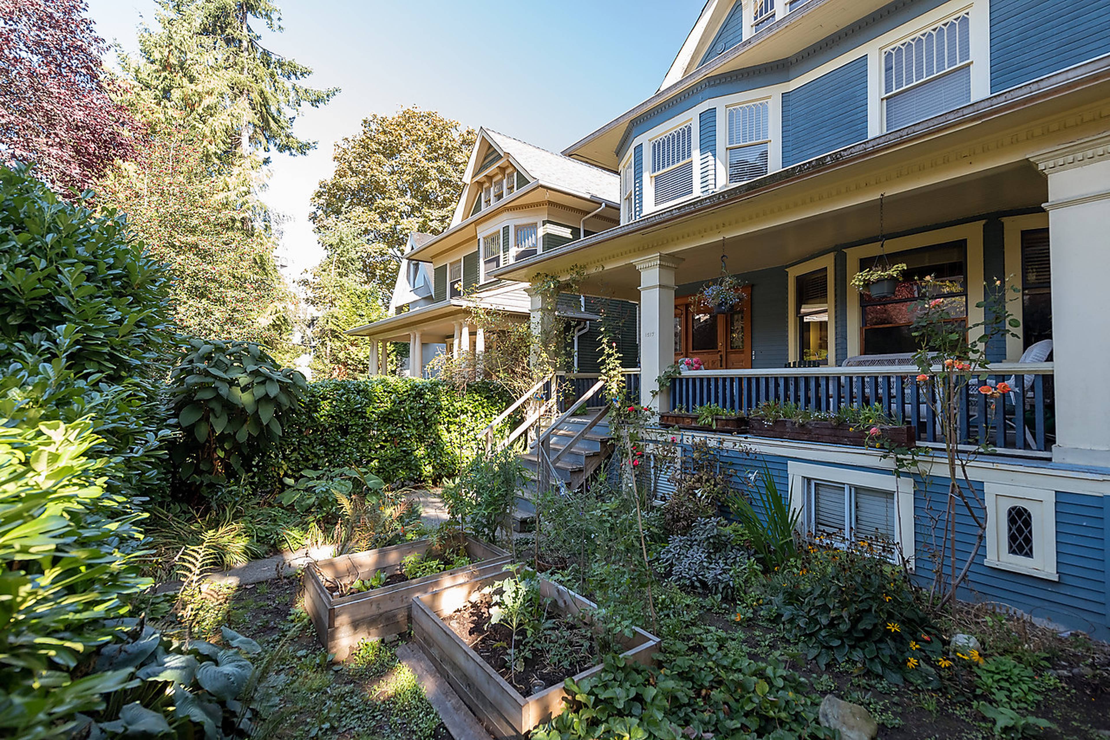 7 1517 Comox St, Vancouver, BC Studio Apartment for Rent liv.rent