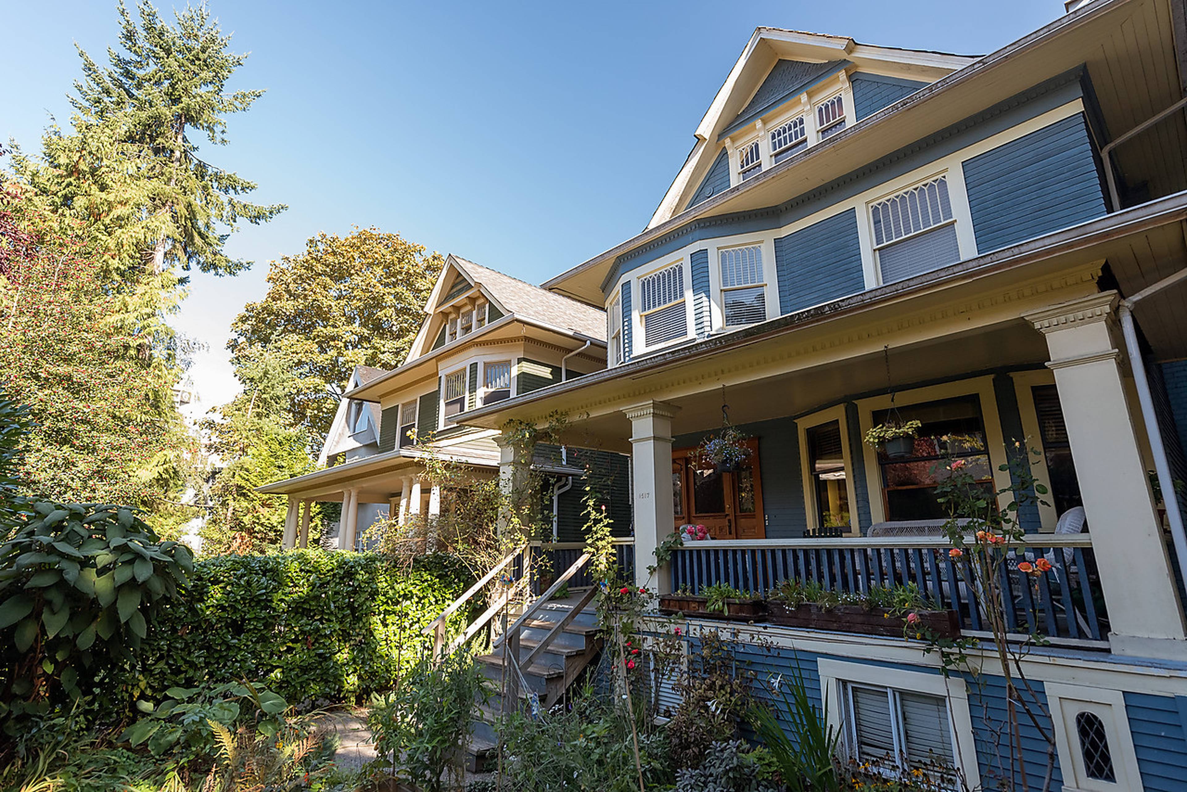 7 1517 Comox St, Vancouver, BC Studio Apartment for Rent liv.rent