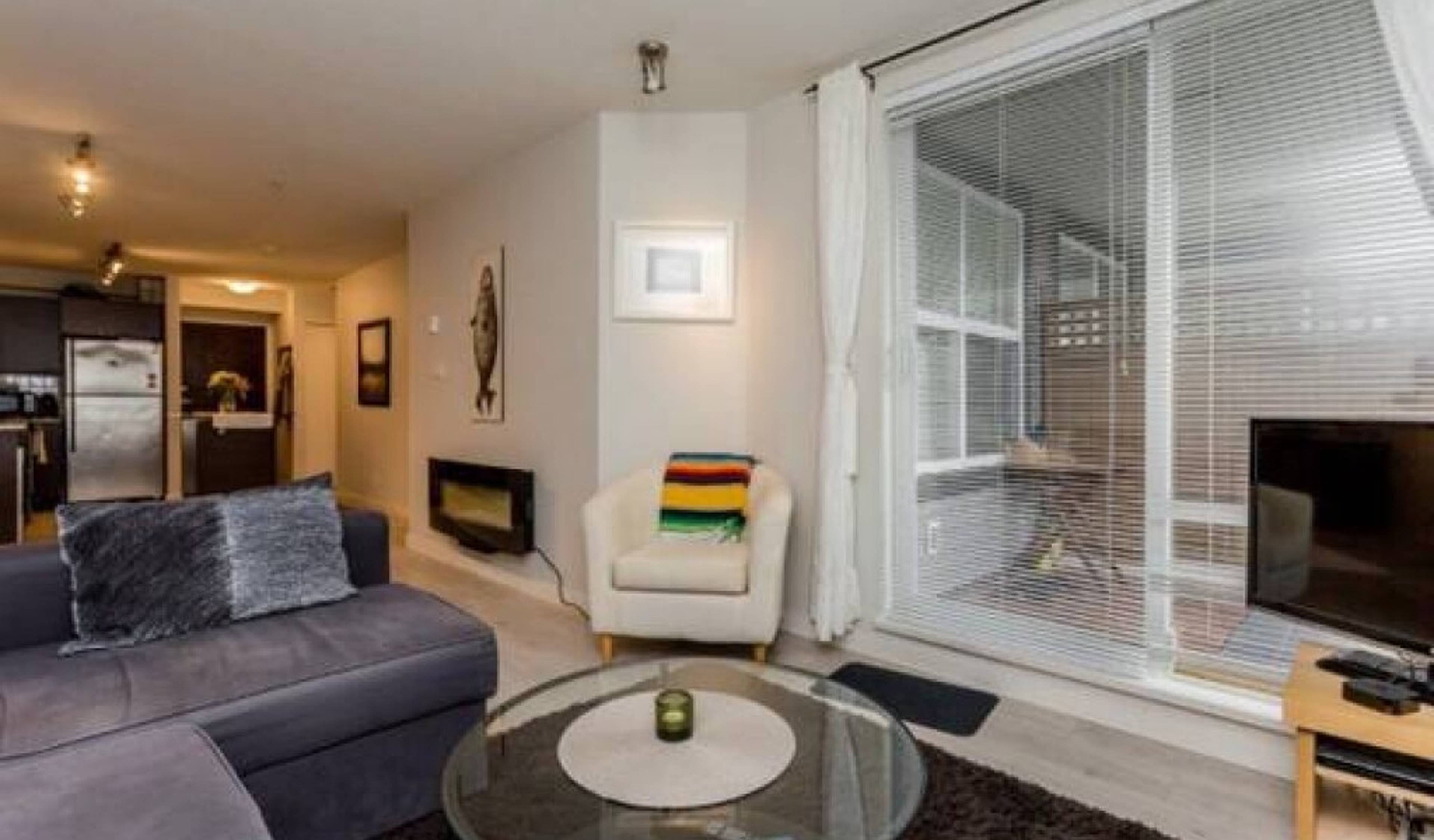 1** 10707 139 Street, Surrey, BC 1 Bedroom Apartment for Rent liv