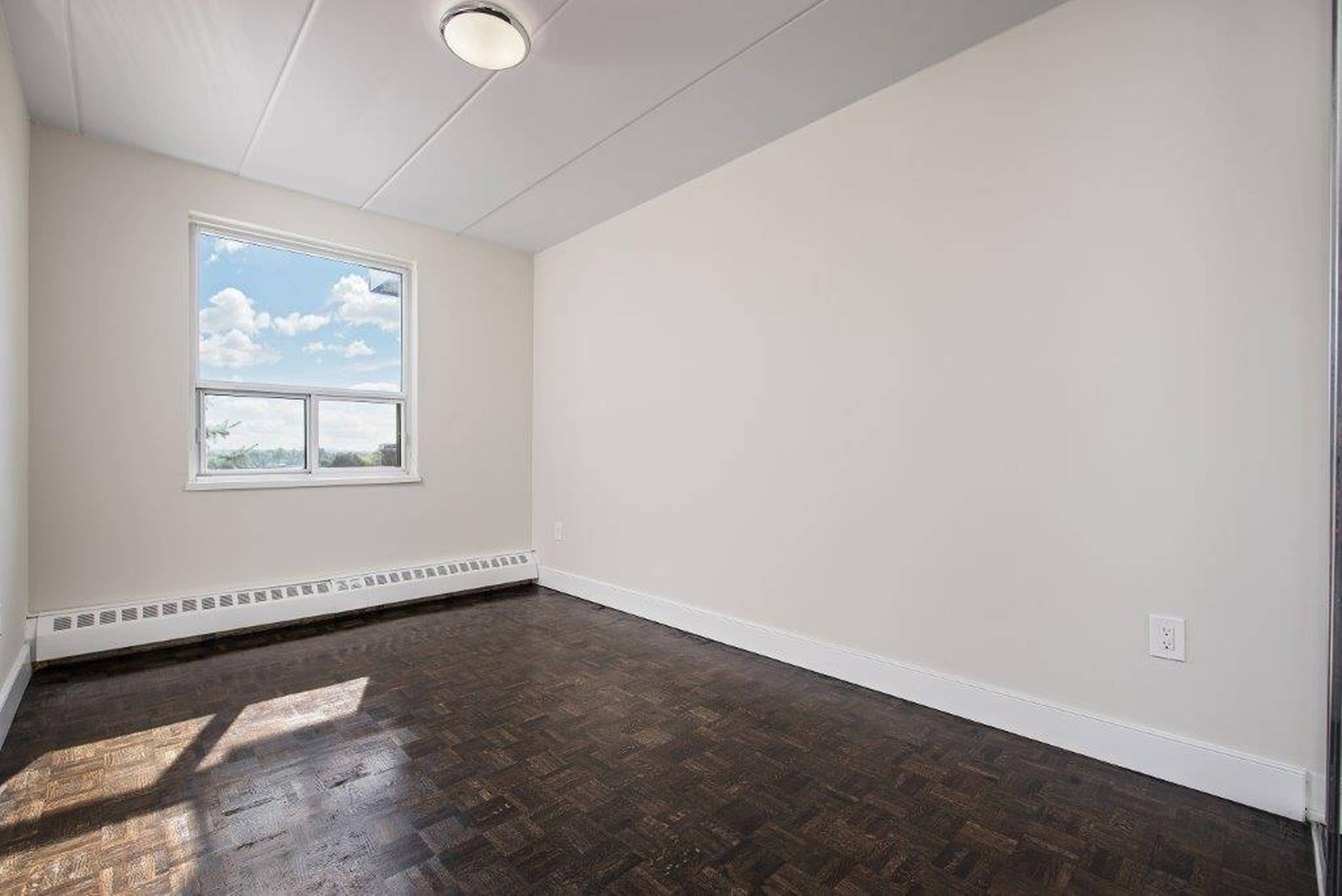 2 Bedroom 7411 Yonge St., Markham, ON 2 Bedroom Apartment for Rent liv.rent