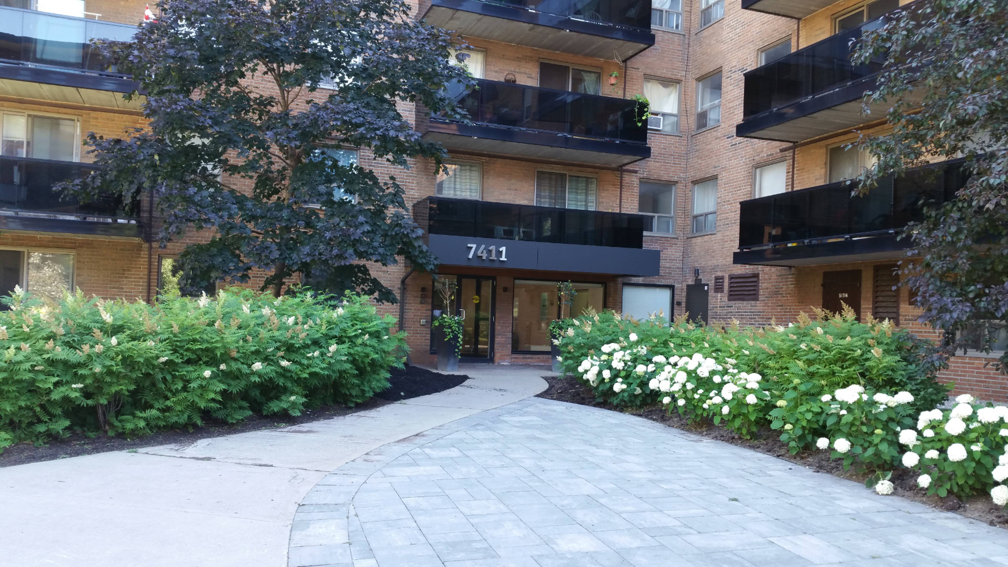 2 Bedroom 7411 Yonge St., Markham, ON 2 Bedroom Apartment for Rent liv.rent