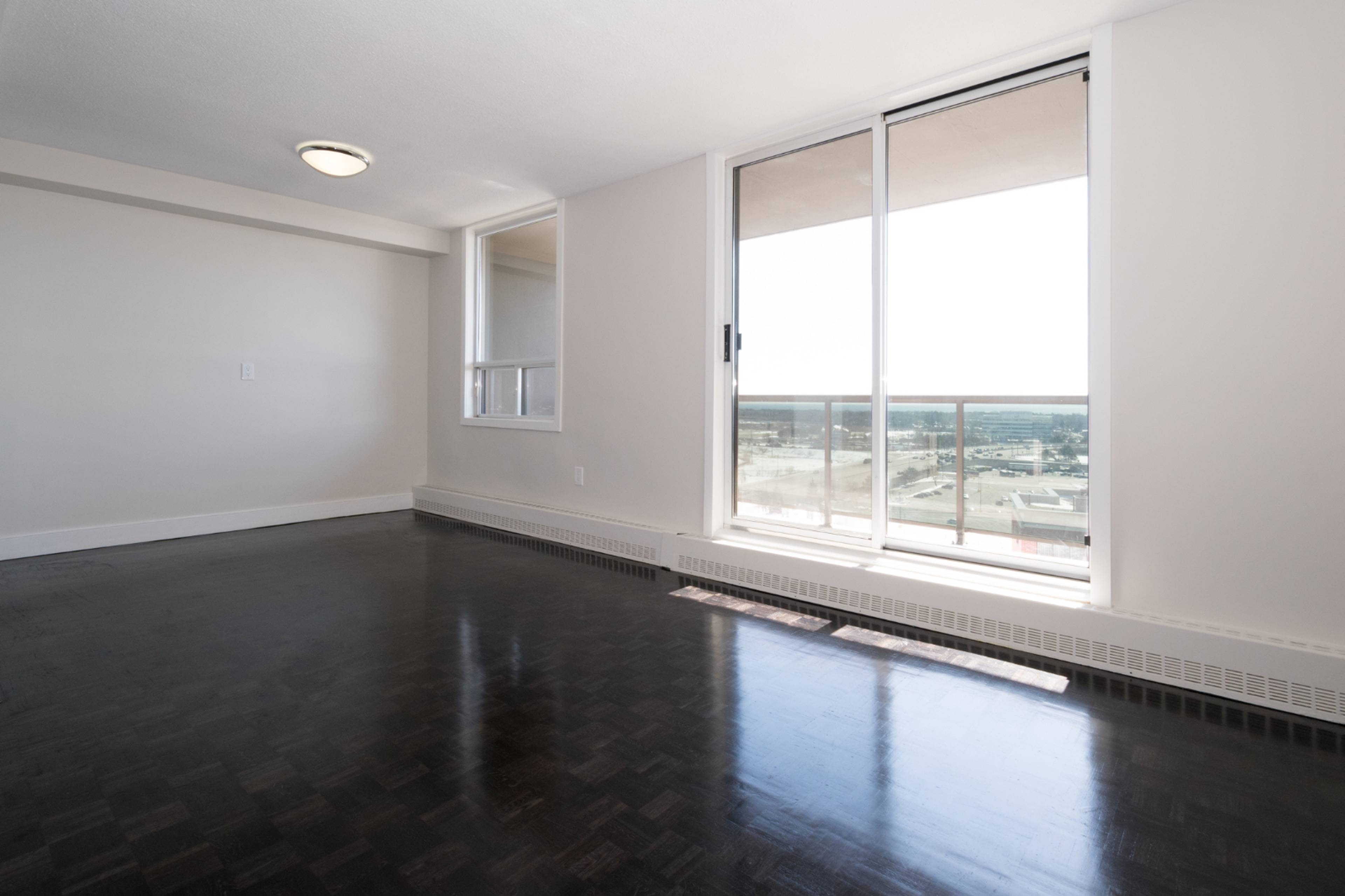 297 Queens Ave., Oakville, ON 1 Bedroom Apartment for Rent liv.rent