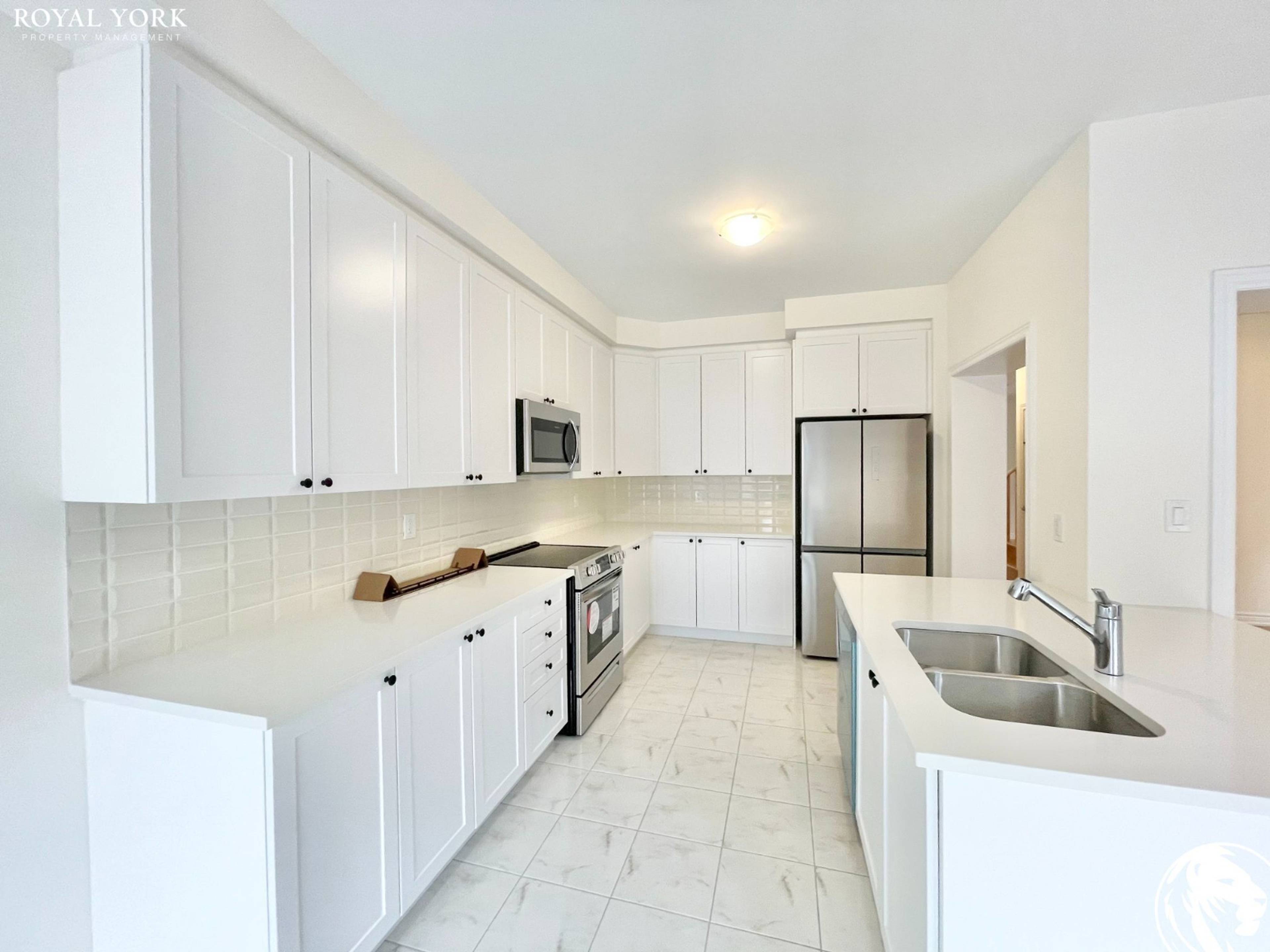 2564 Craftsman Drive, Oshawa, ON 4 Bedroom House for Rent liv.rent