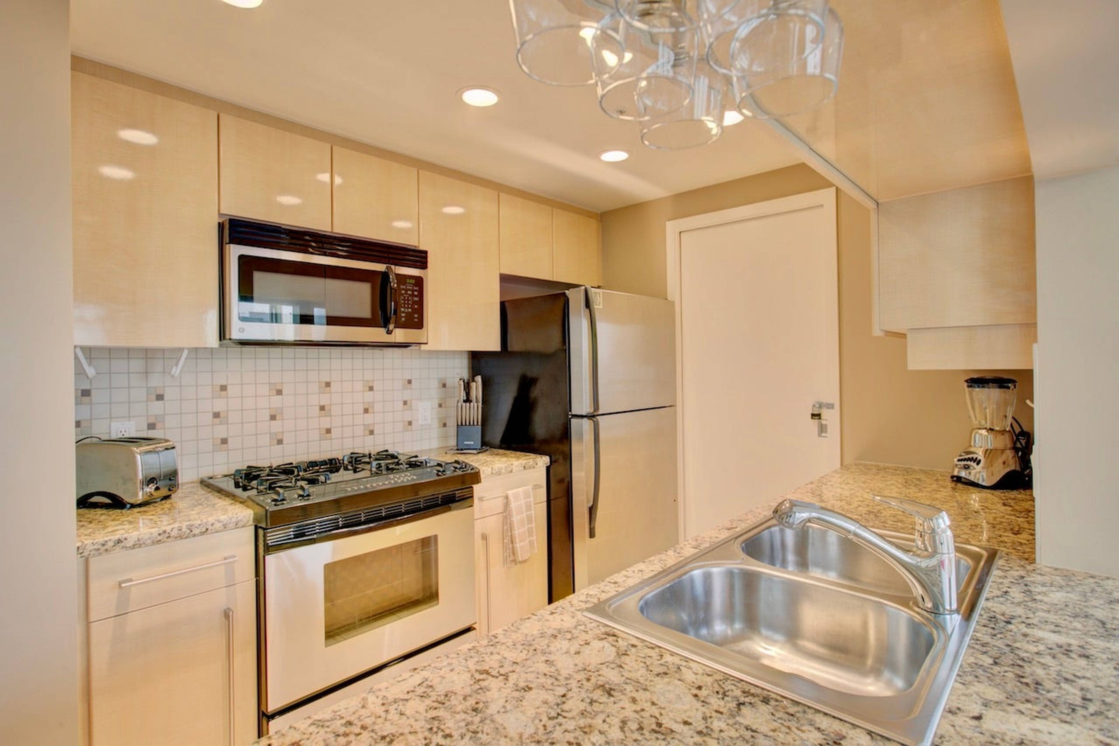 SMART39 1408 Strathmore Mews, Vancouver, BC 1 Bedroom Apartment for