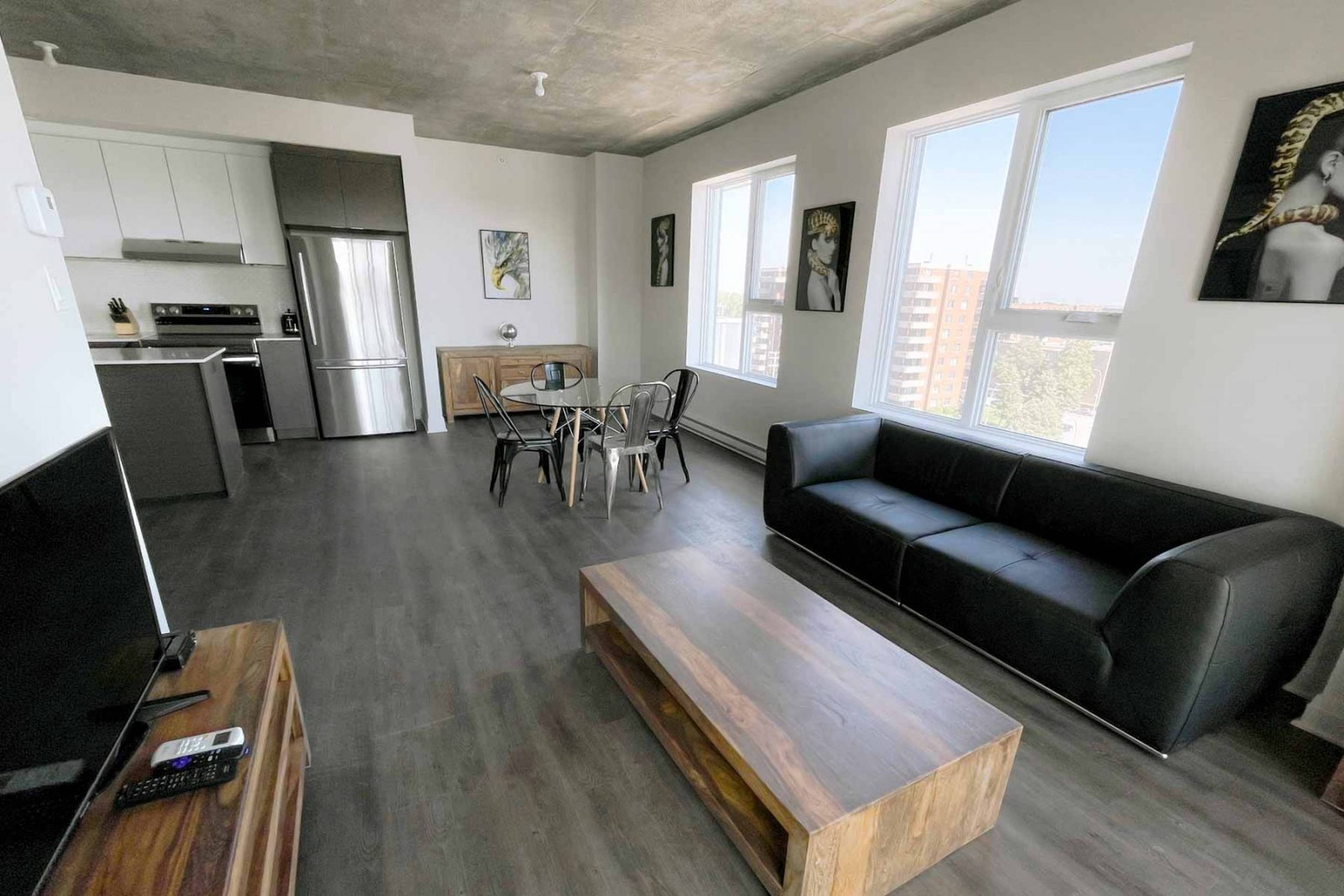 2 Bedroom 11201 Boulevard Cavendish, Montreal, QC 2 Bedroom