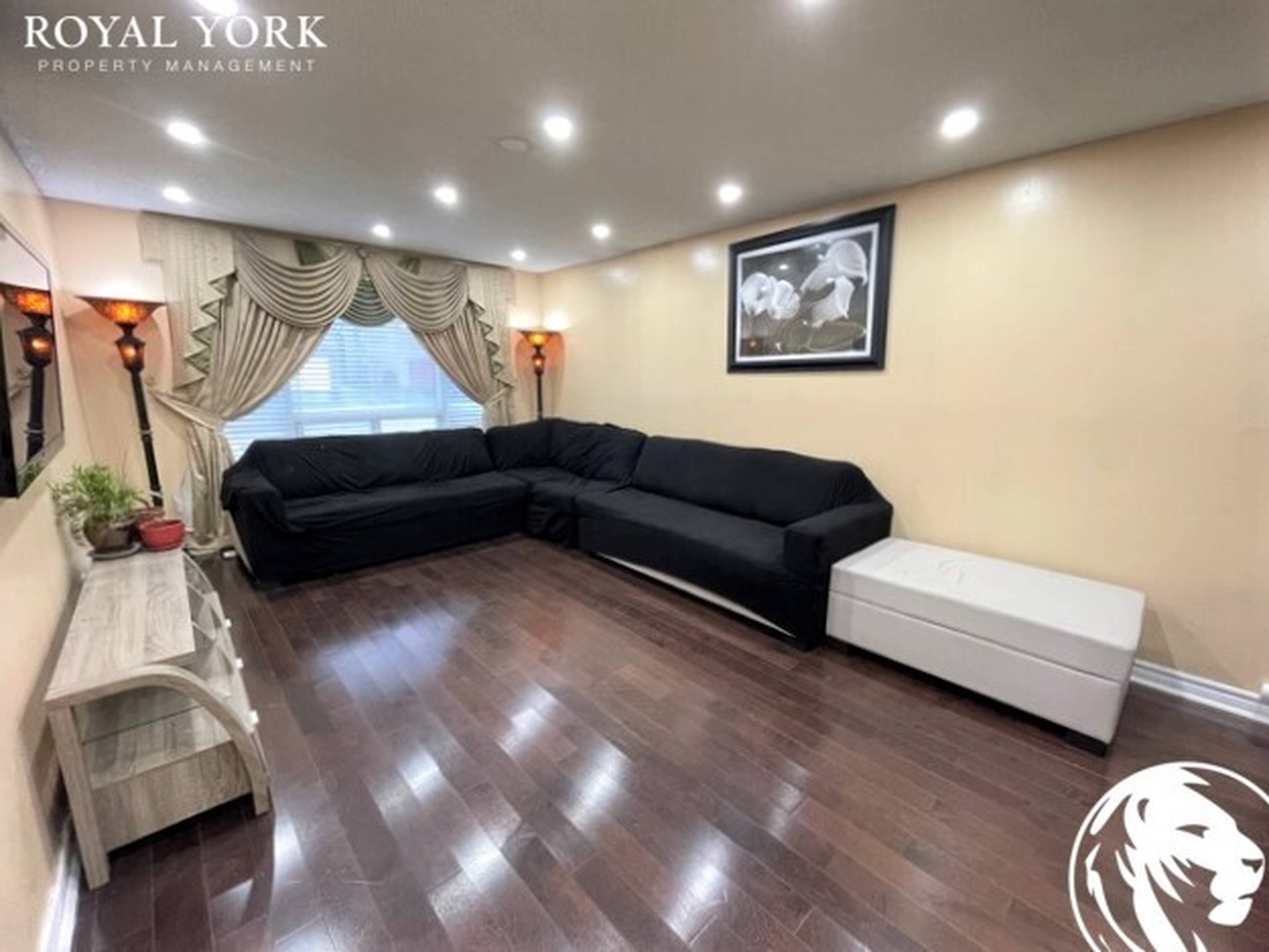 70 Merkley Sq, Scarborough, ON 5 Bedroom House for Rent liv.rent