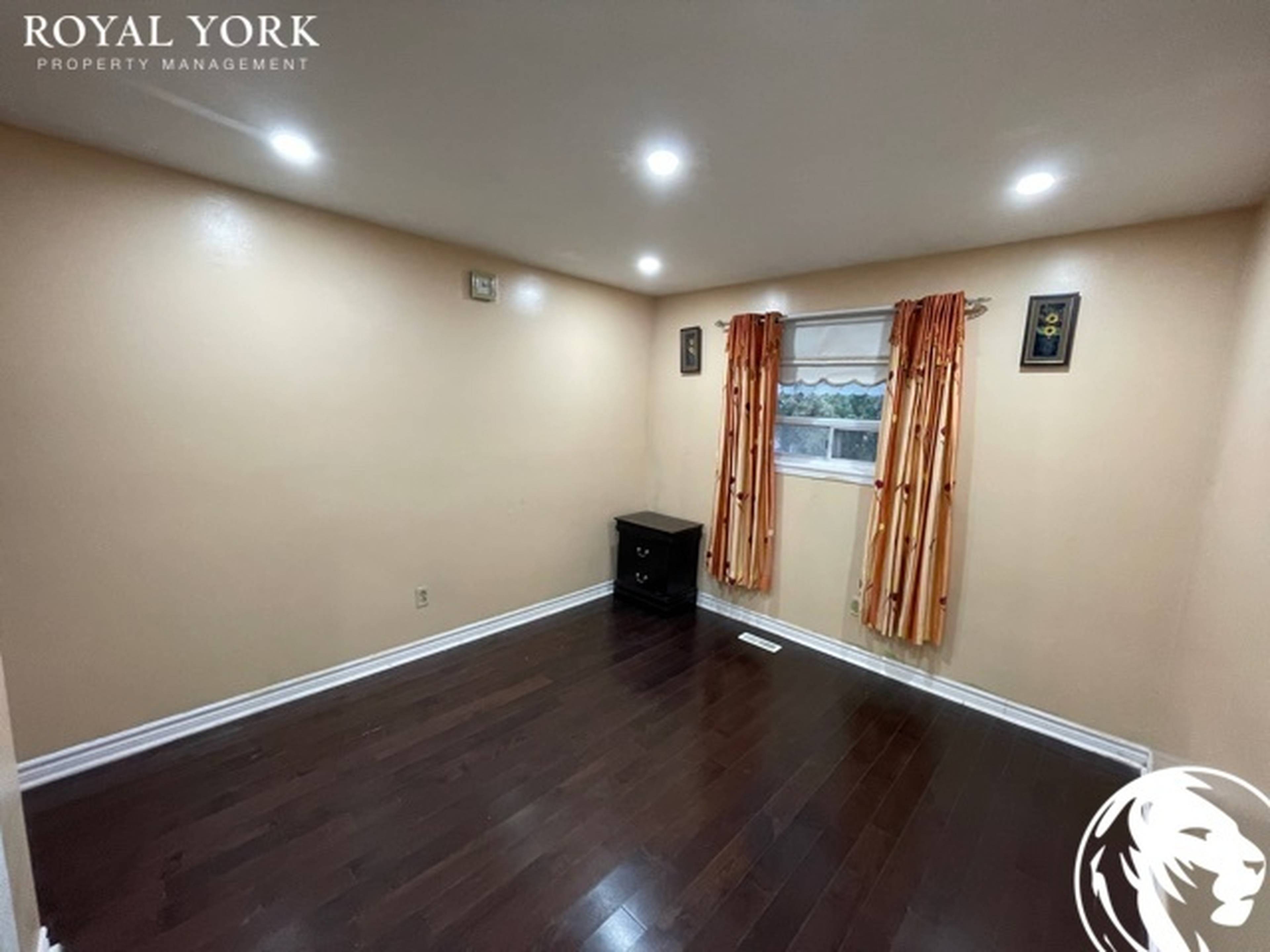 70 Merkley Sq, Scarborough, ON 5 Bedroom House for Rent liv.rent