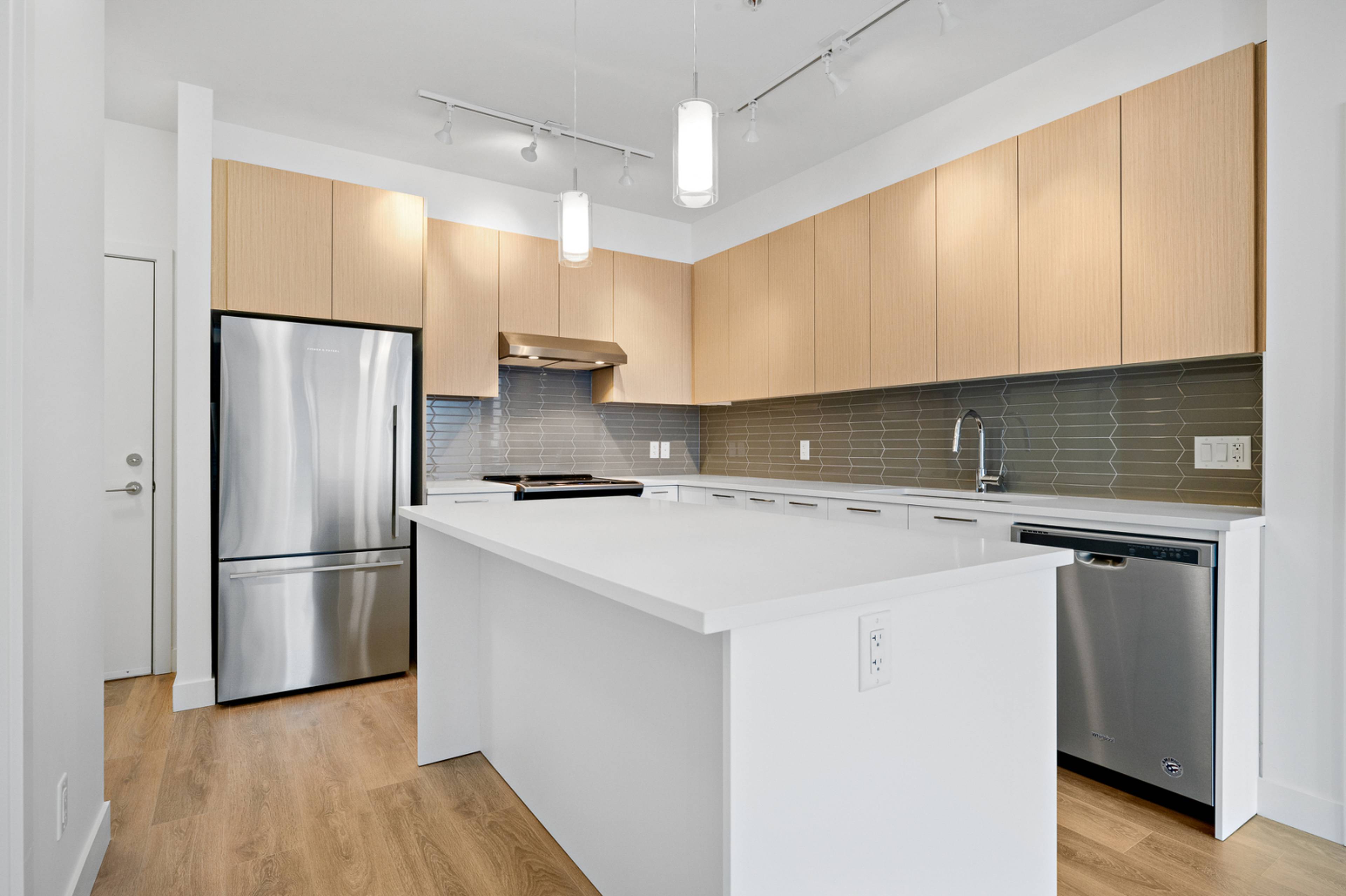 2 室  · 2 卫 for rent $2,500 / 月