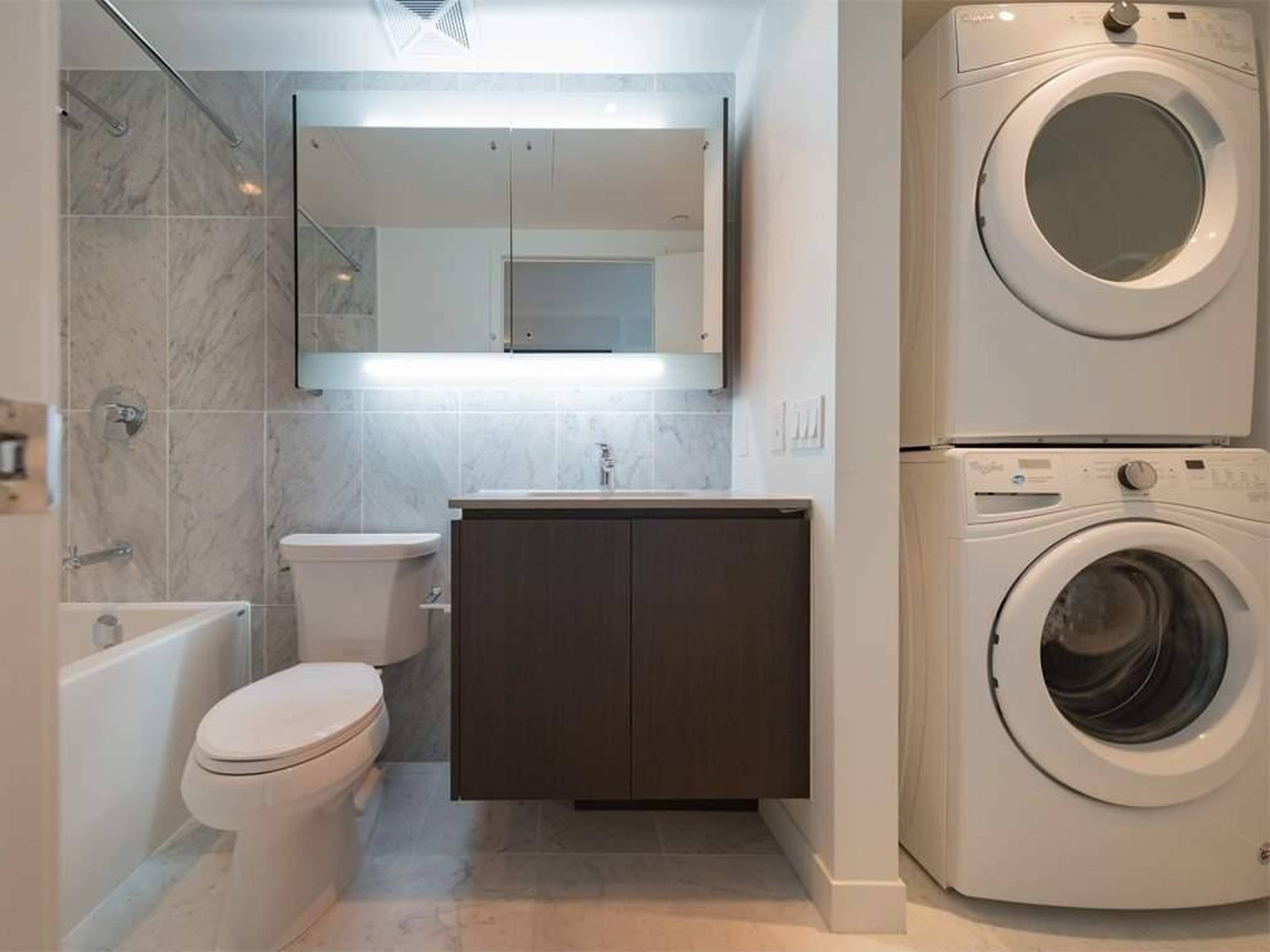 1107 - 70 Queens Wharf Rd, Toronto, ON - 1 室 公寓 出租 | liv.rent