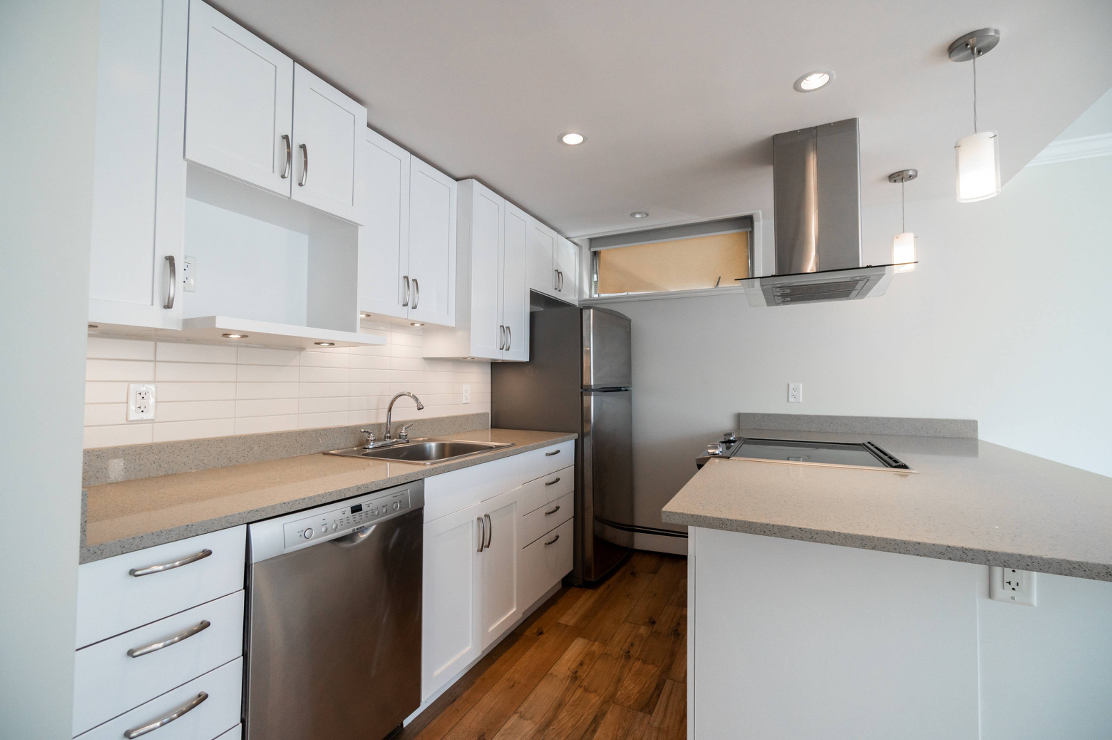 8616 Oak St, Vancouver, BC Studio Apartment for Rent liv.rent