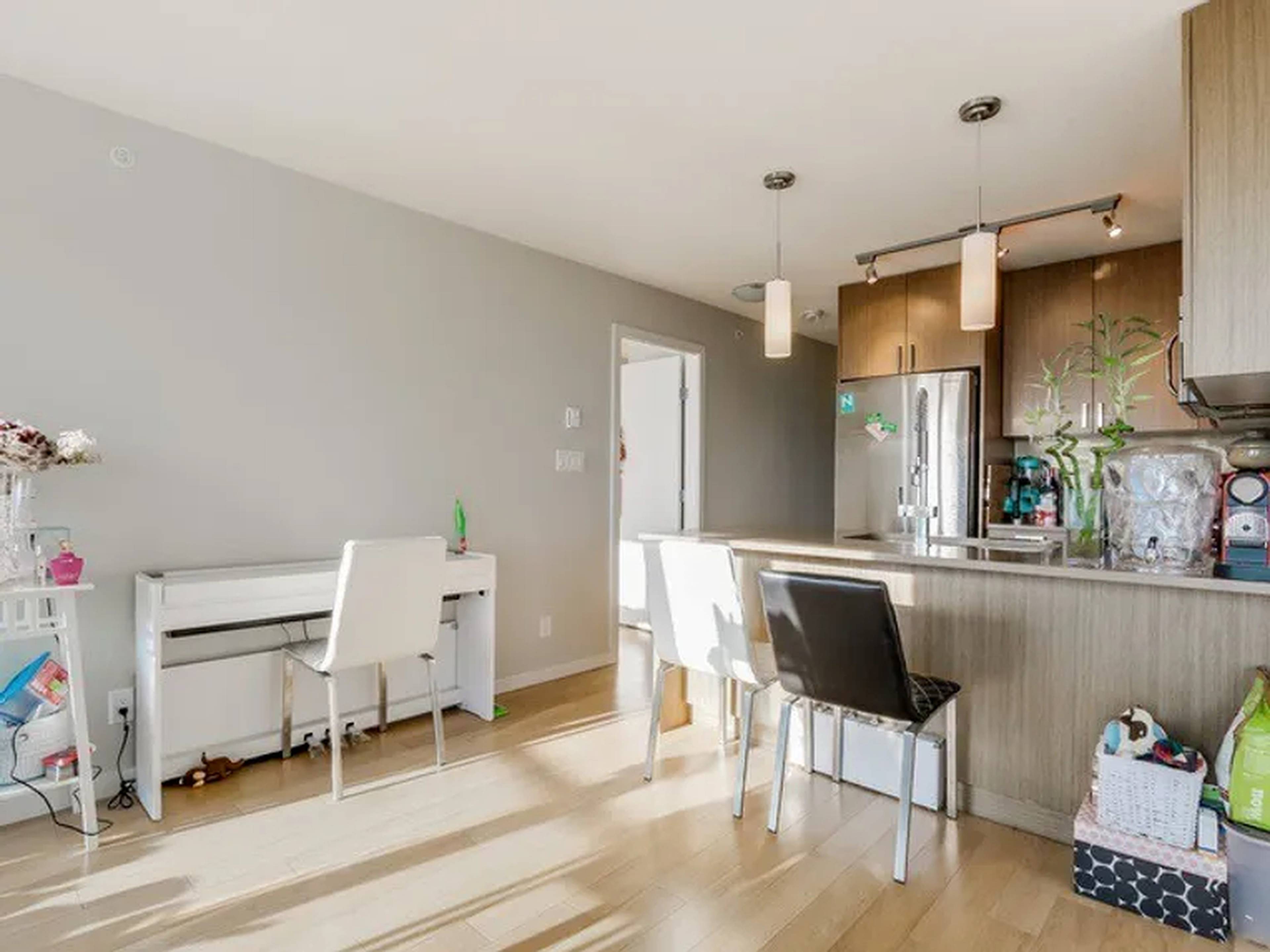 903 7117 Elmbridge Way, Richmond, BC 2 Bedroom Apartment for Rent