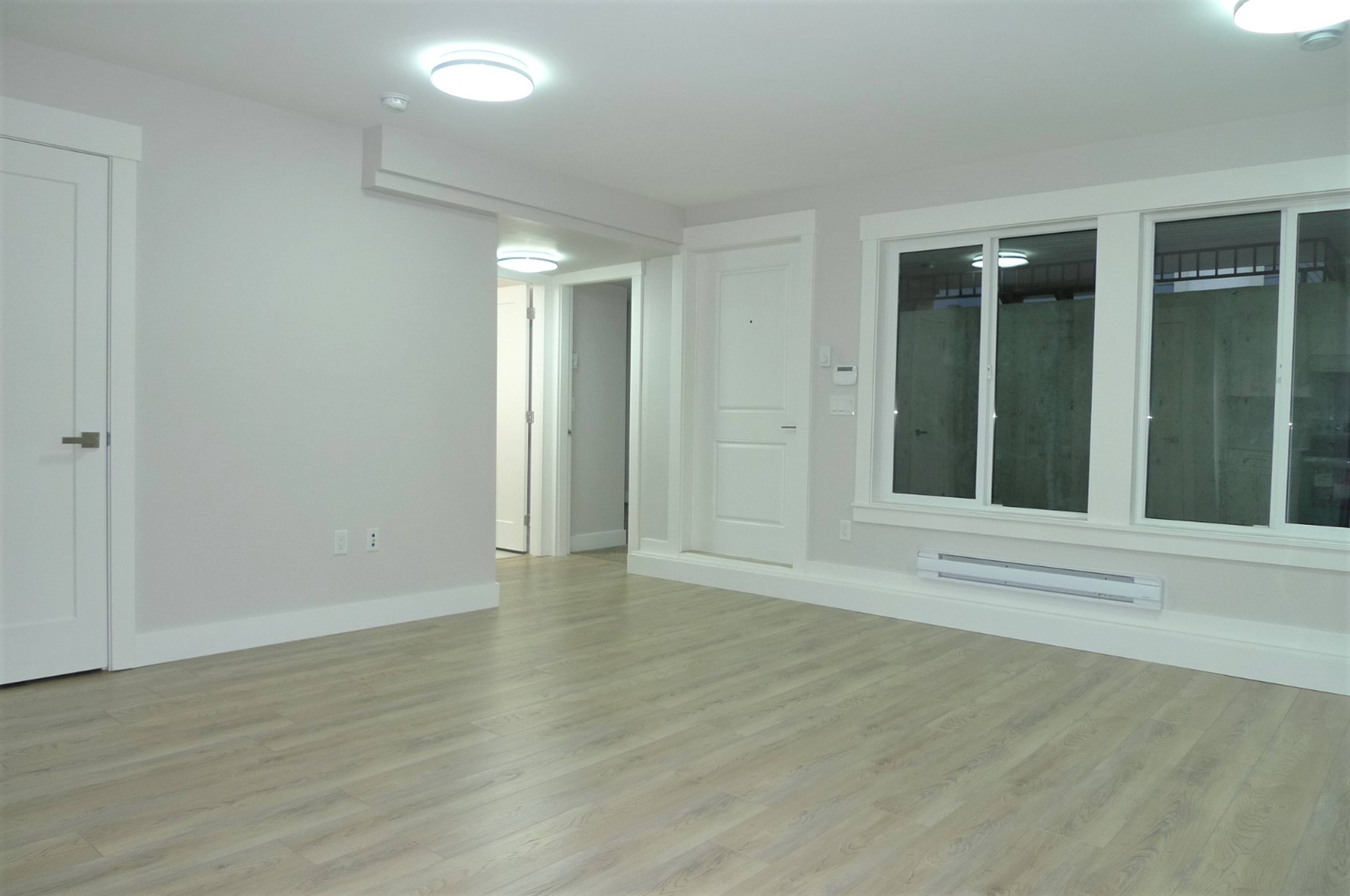 17125 0A Avenue, White Rock, BC V3Z0Y9, White Rock, BC 2 Bedroom