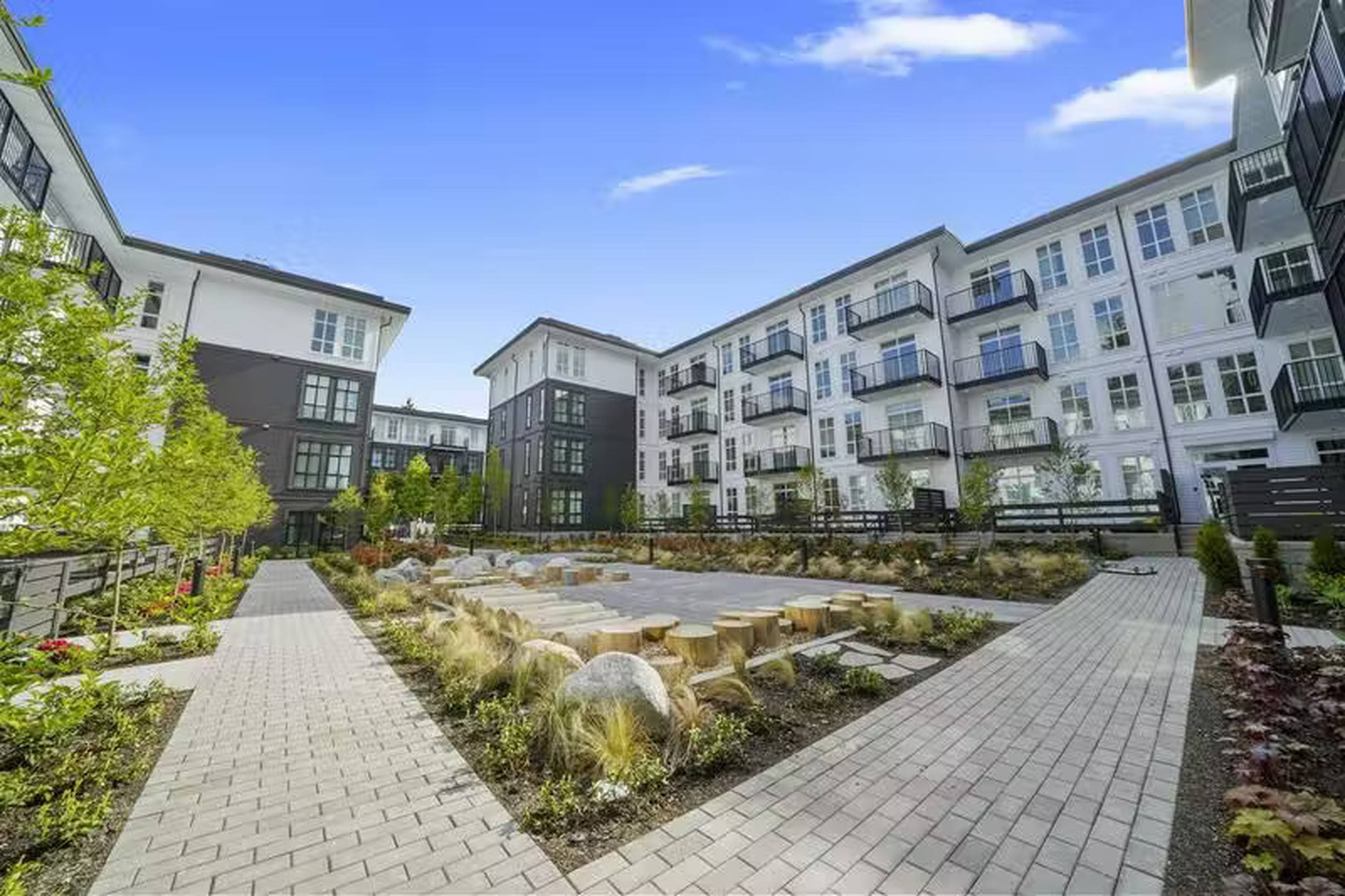 13933 105 Blvd, Surrey, BC 1 Bedroom Apartment for Rent liv.rent