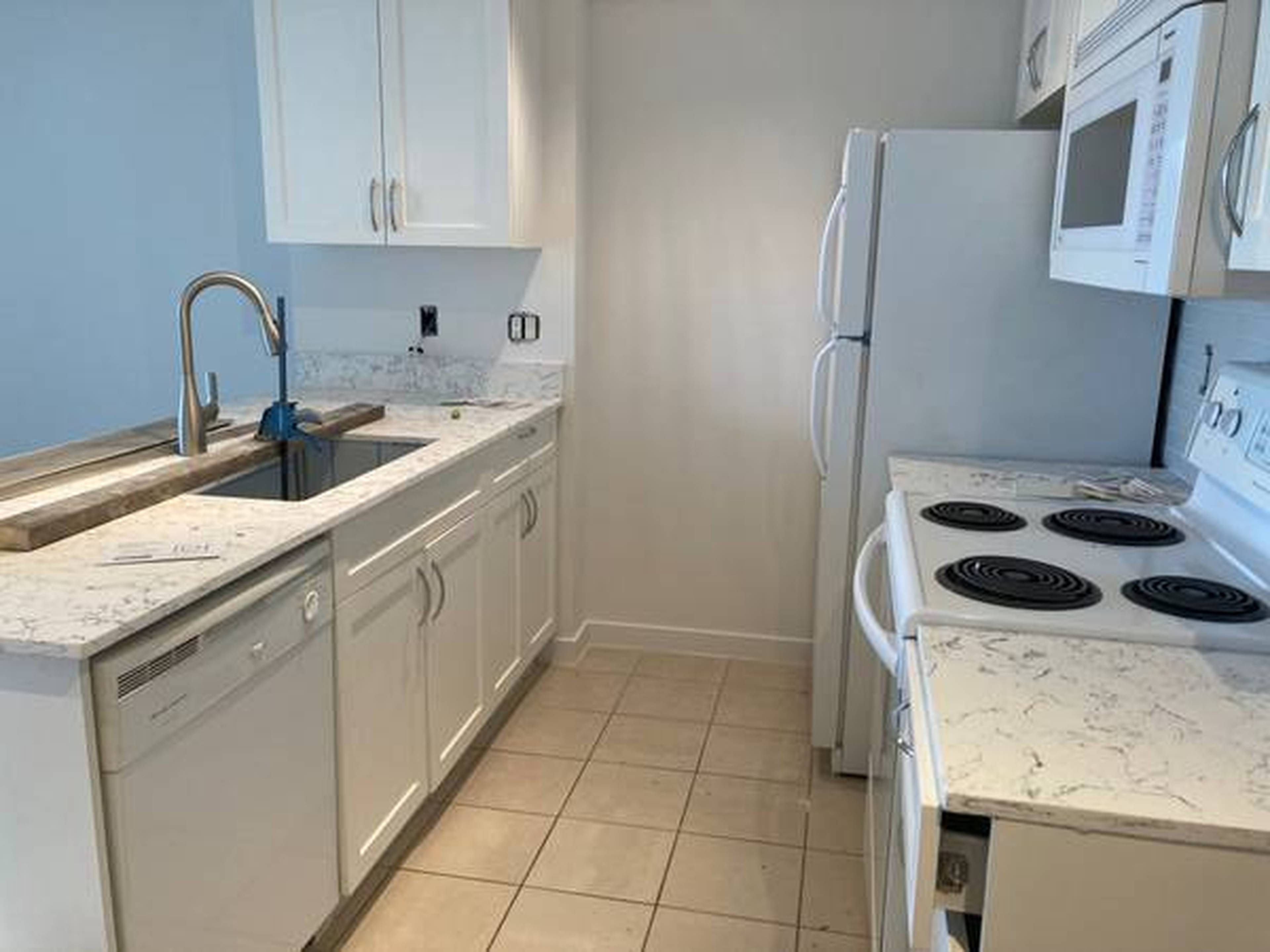 938 Smithe St, Vancouver, BC Studio