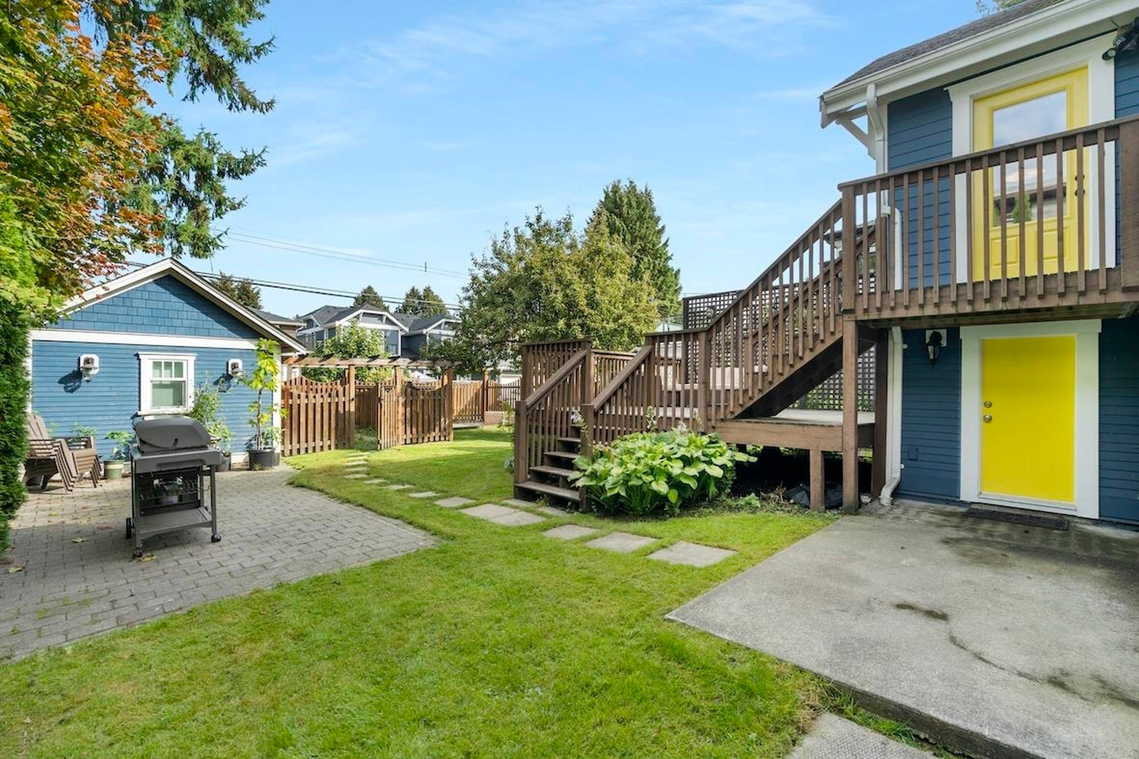 Garden level 465 E 17th Ave, Vancouver, BC 2 Bedroom Room for Rent