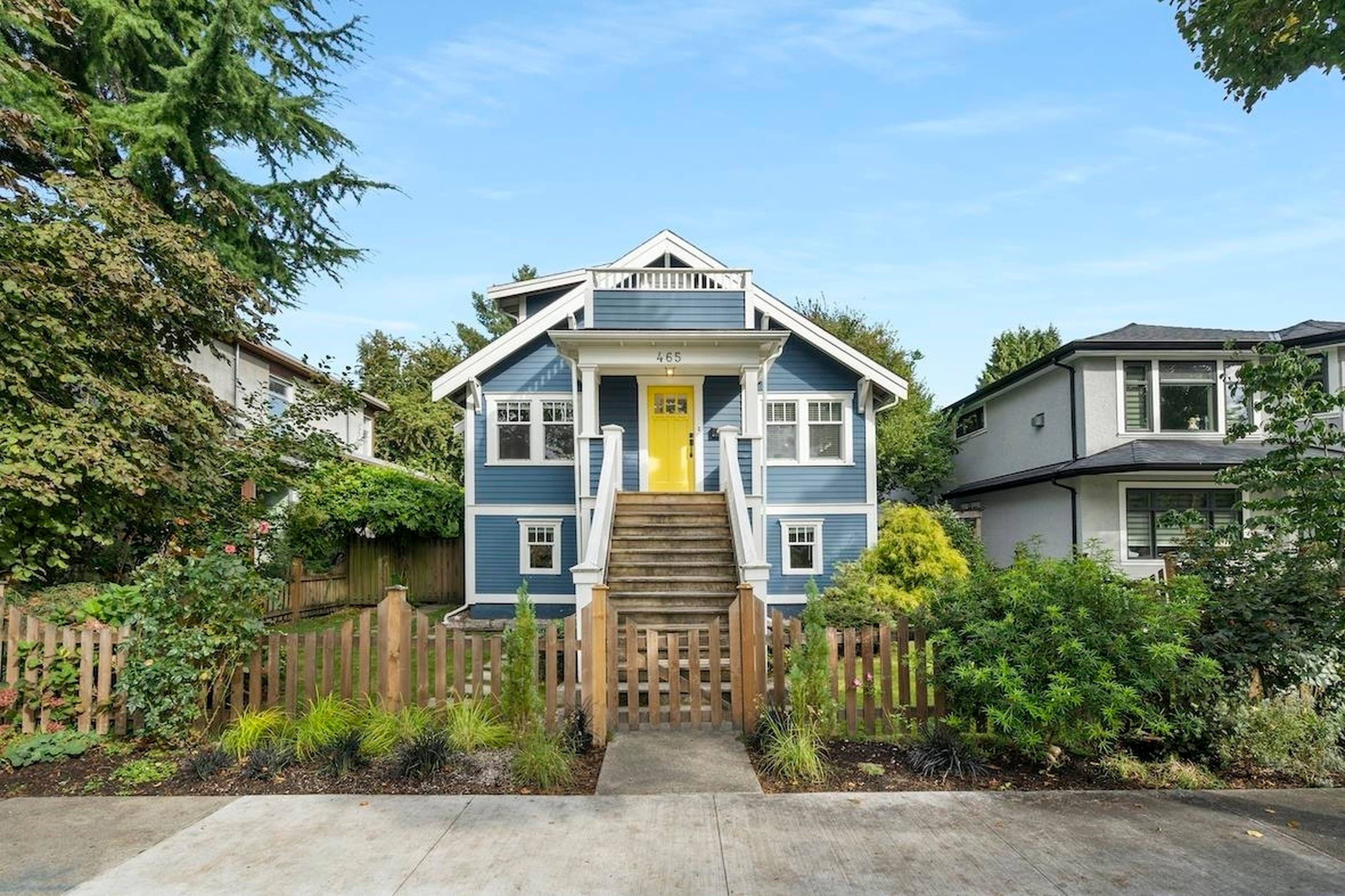 Garden level 465 E 17th Ave, Vancouver, BC 2 Bedroom Room for Rent