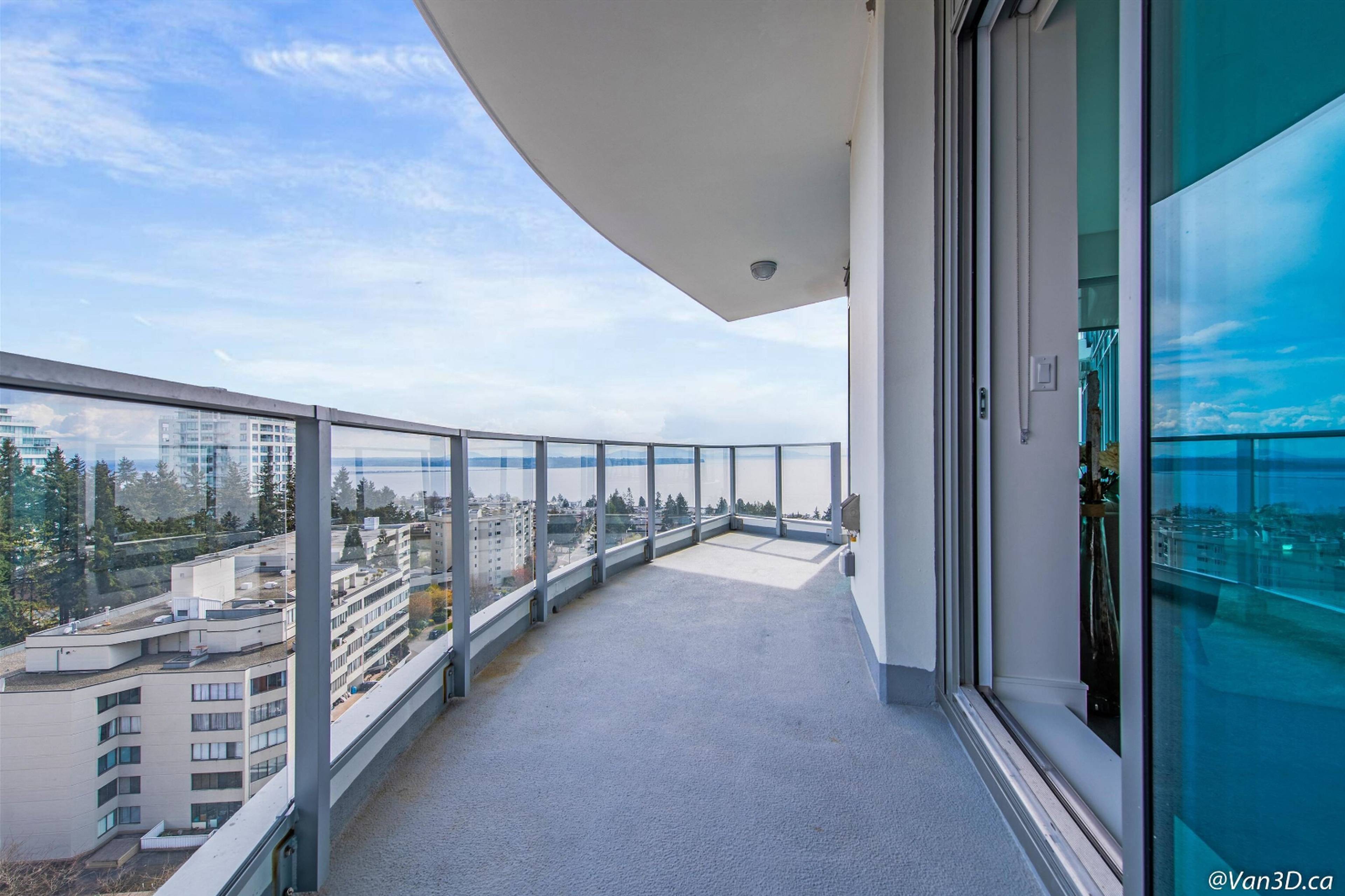 1501 Foster St, White Rock, BC 1 Bedroom Apartment for Rent liv.rent