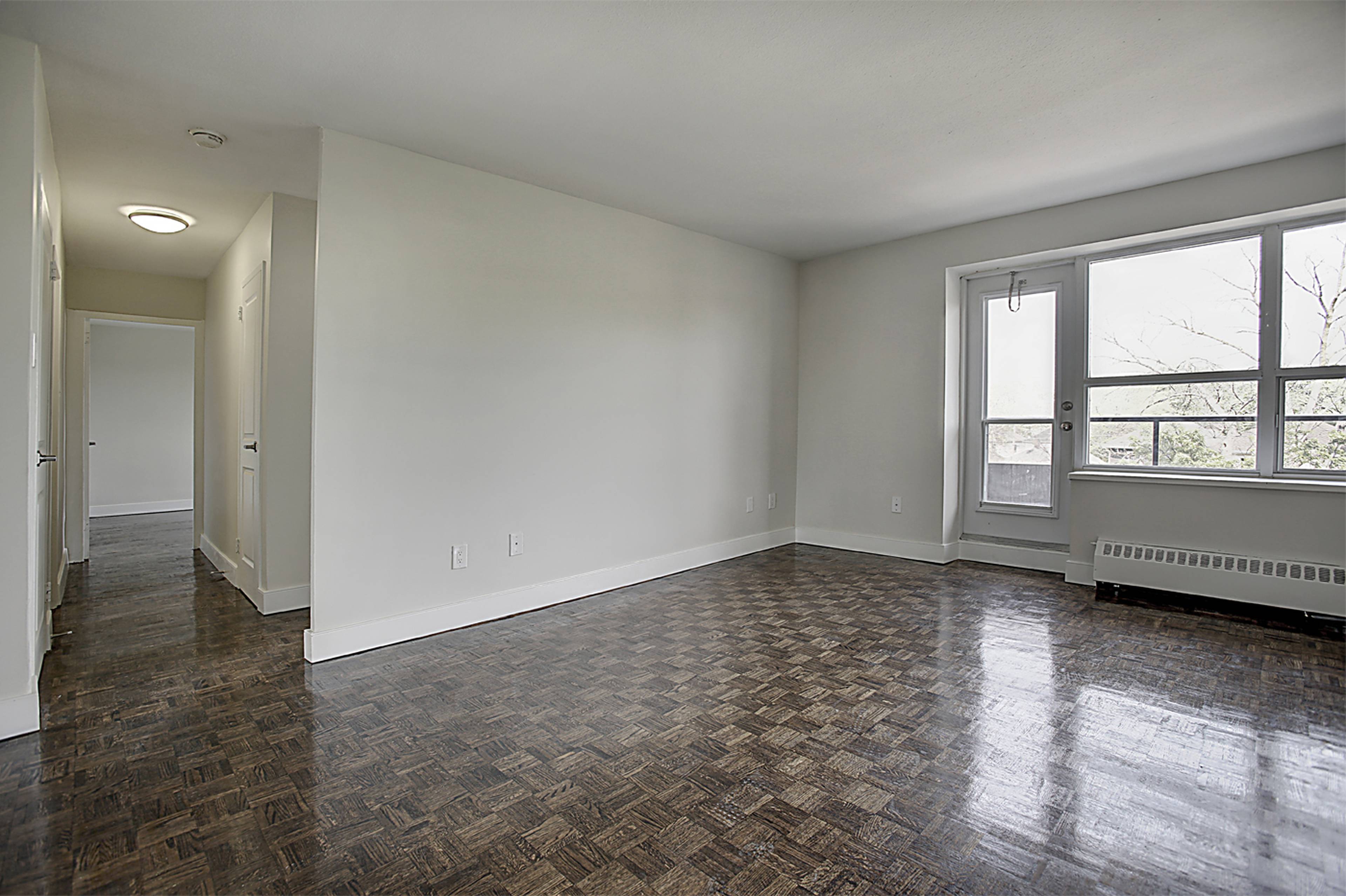 24 Ida St, St. Catharines, ON 2 Bedroom Apartment for Rent liv.rent