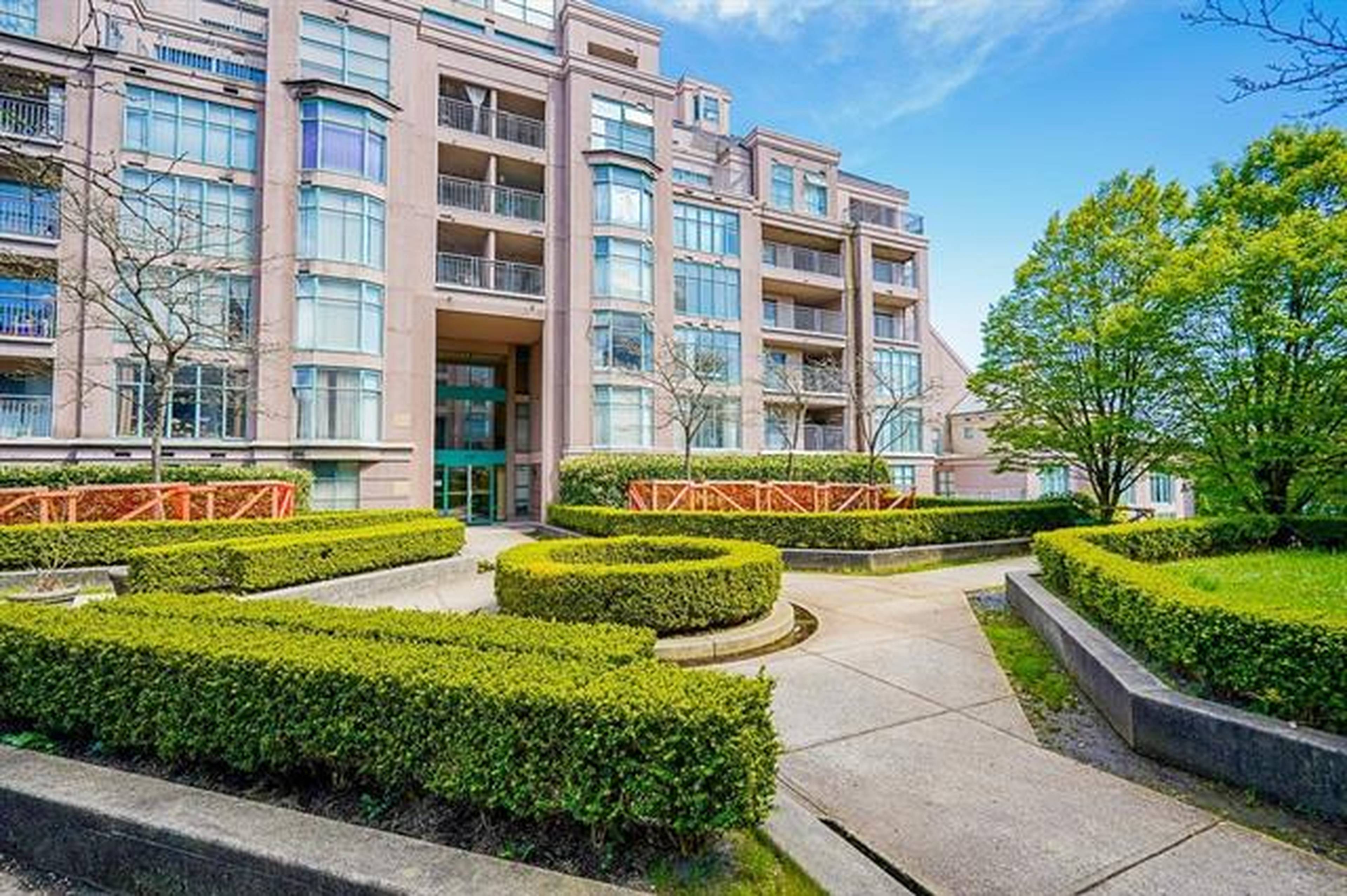 602 2468 Broadway E, Vancouver, BC 2 Bedroom Apartment for Rent