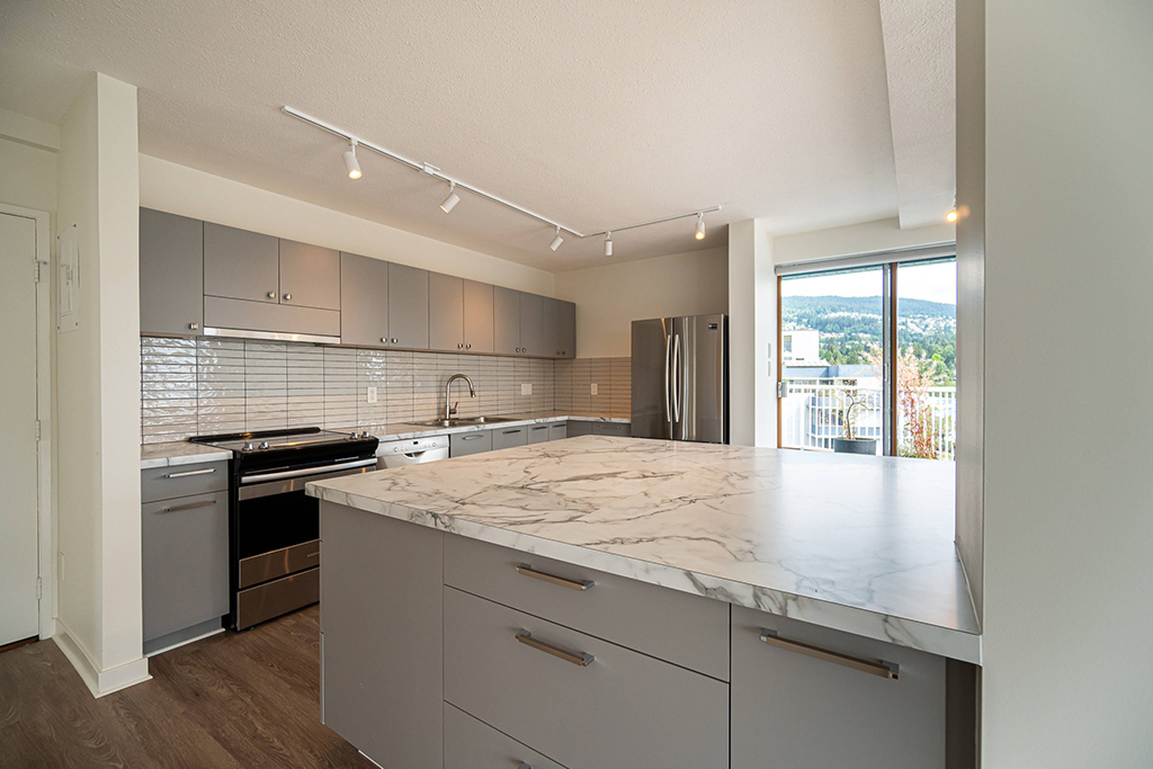 1 Bedroom 2190 Bellevue Ave, West Vancouver, BC 1 Bedroom Apartment for Rent liv.rent