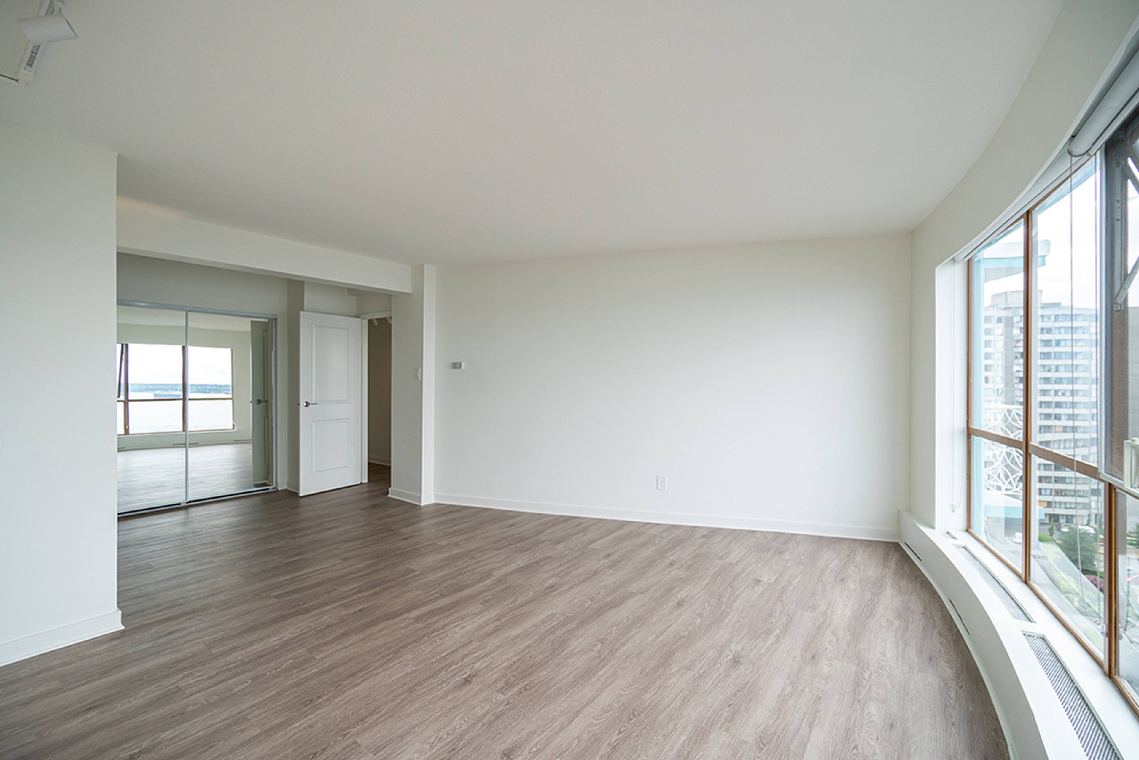 1 Bedroom 2190 Bellevue Ave, West Vancouver, BC 1 Bedroom Apartment for Rent liv.rent