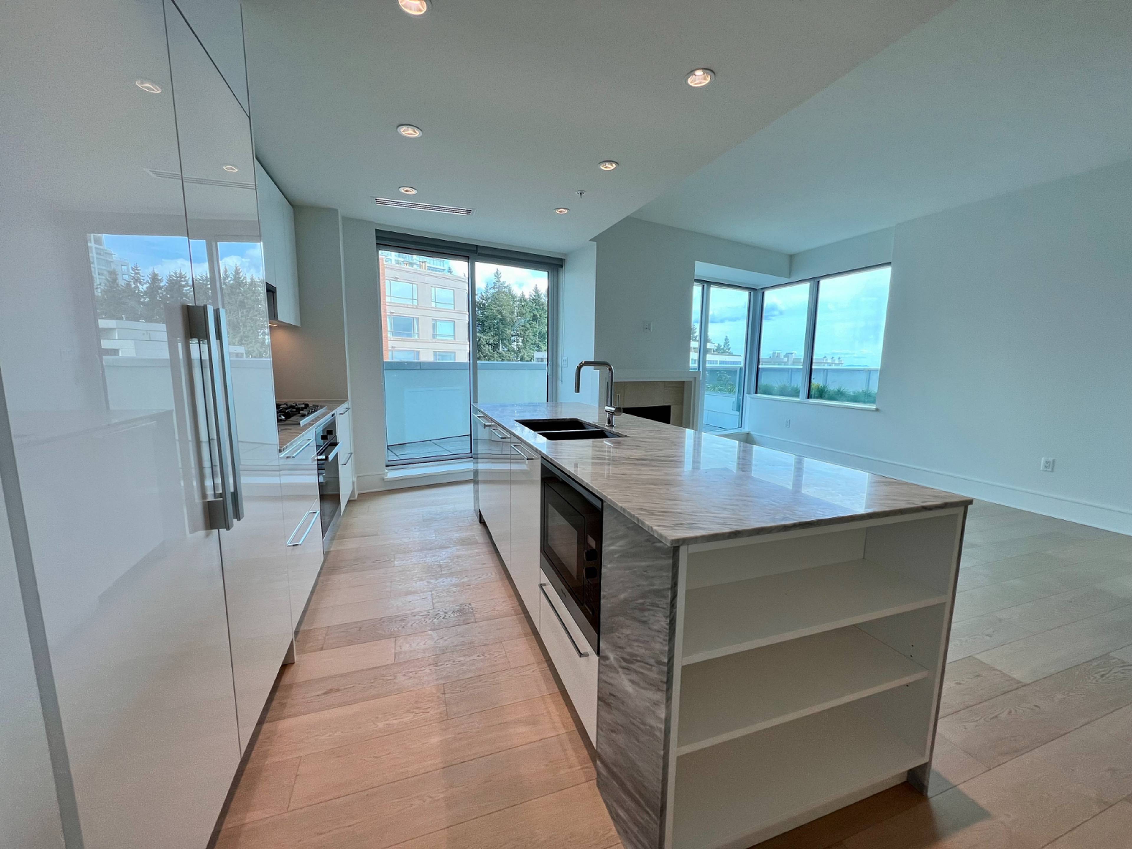 1501 Foster St, White Rock, BC 2 Bedroom Apartment for Rent liv.rent