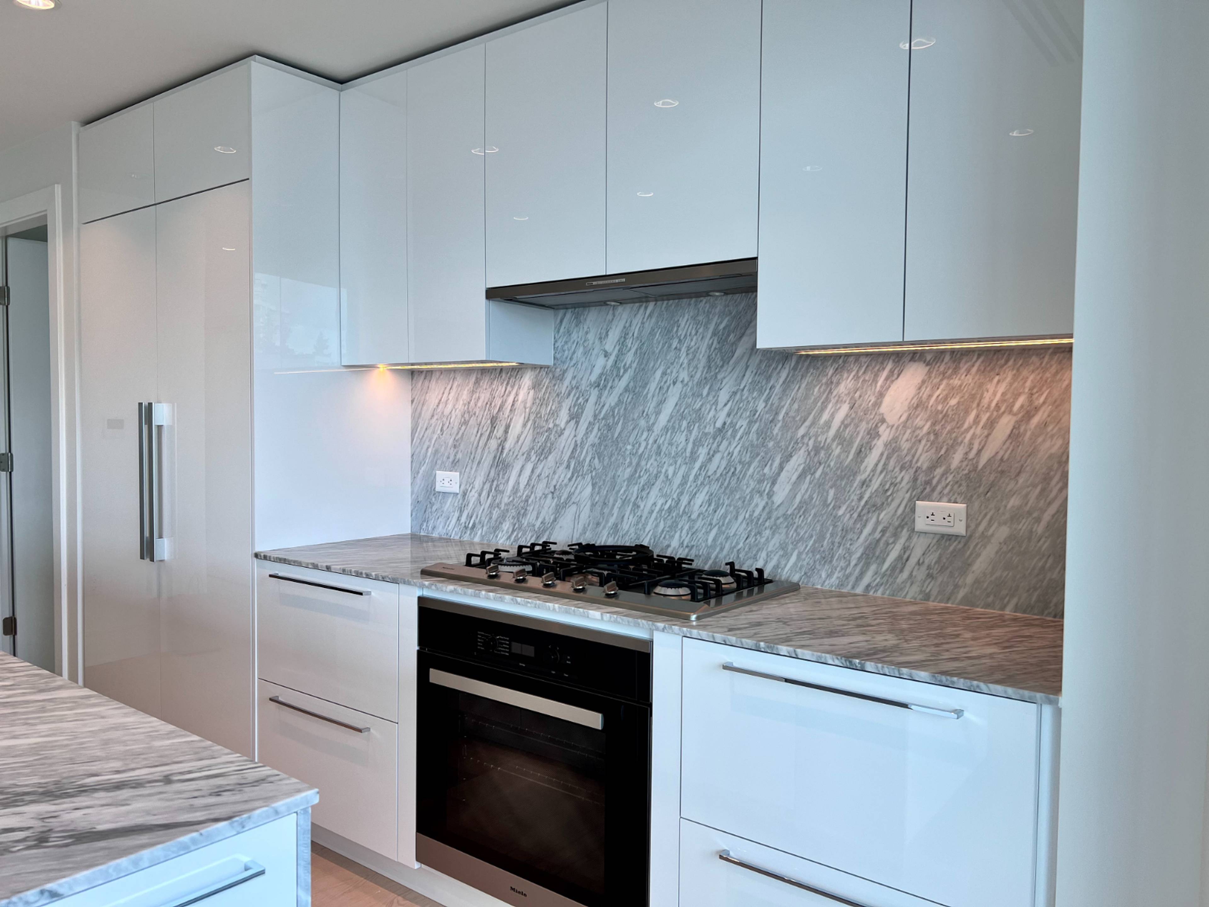 1501 Foster St, White Rock, BC 2 Bedroom Apartment for Rent liv.rent