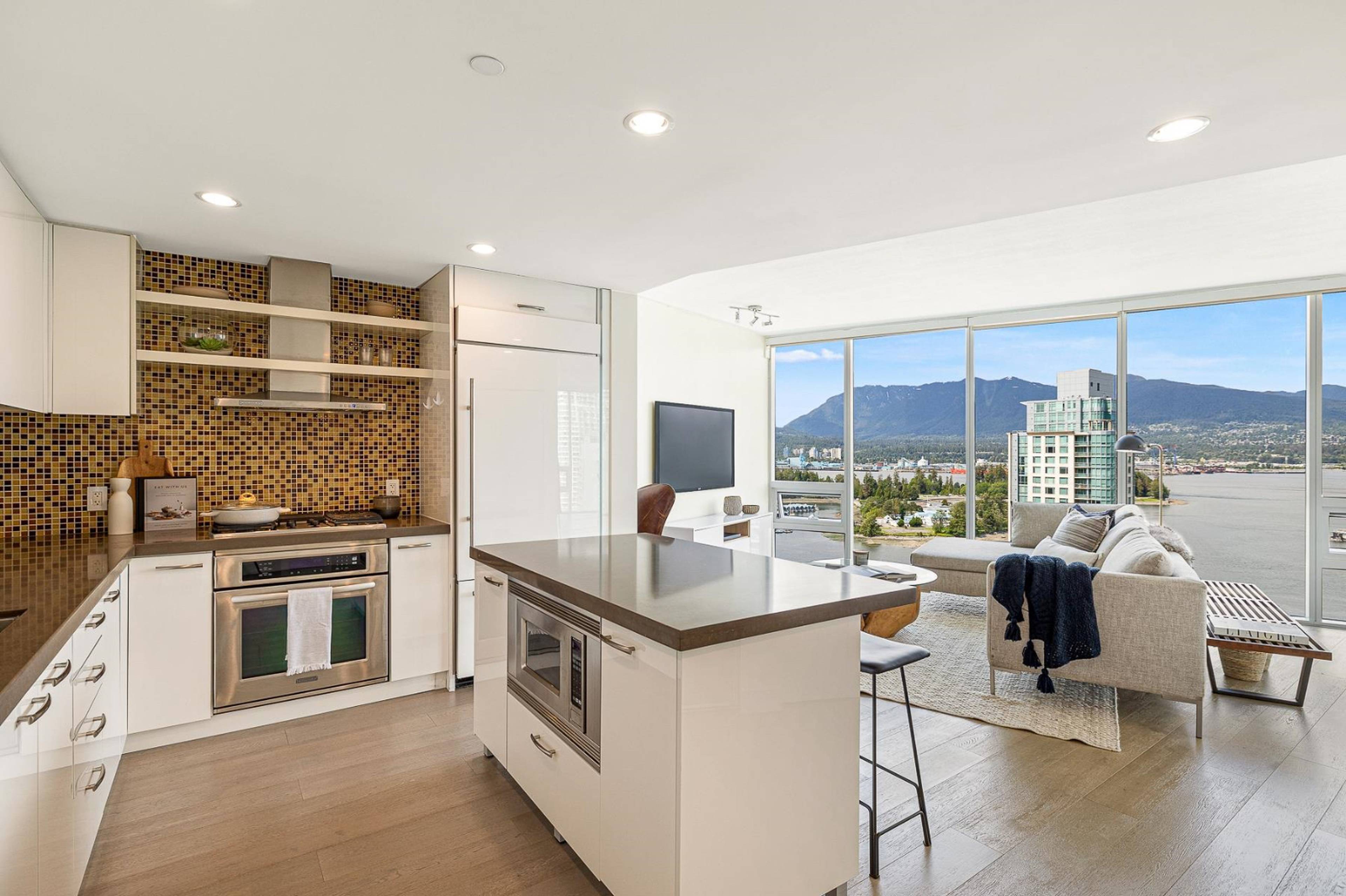 1277 Melville Street, Vancouver, BC 2 Bedroom Apartment for Rent liv.rent