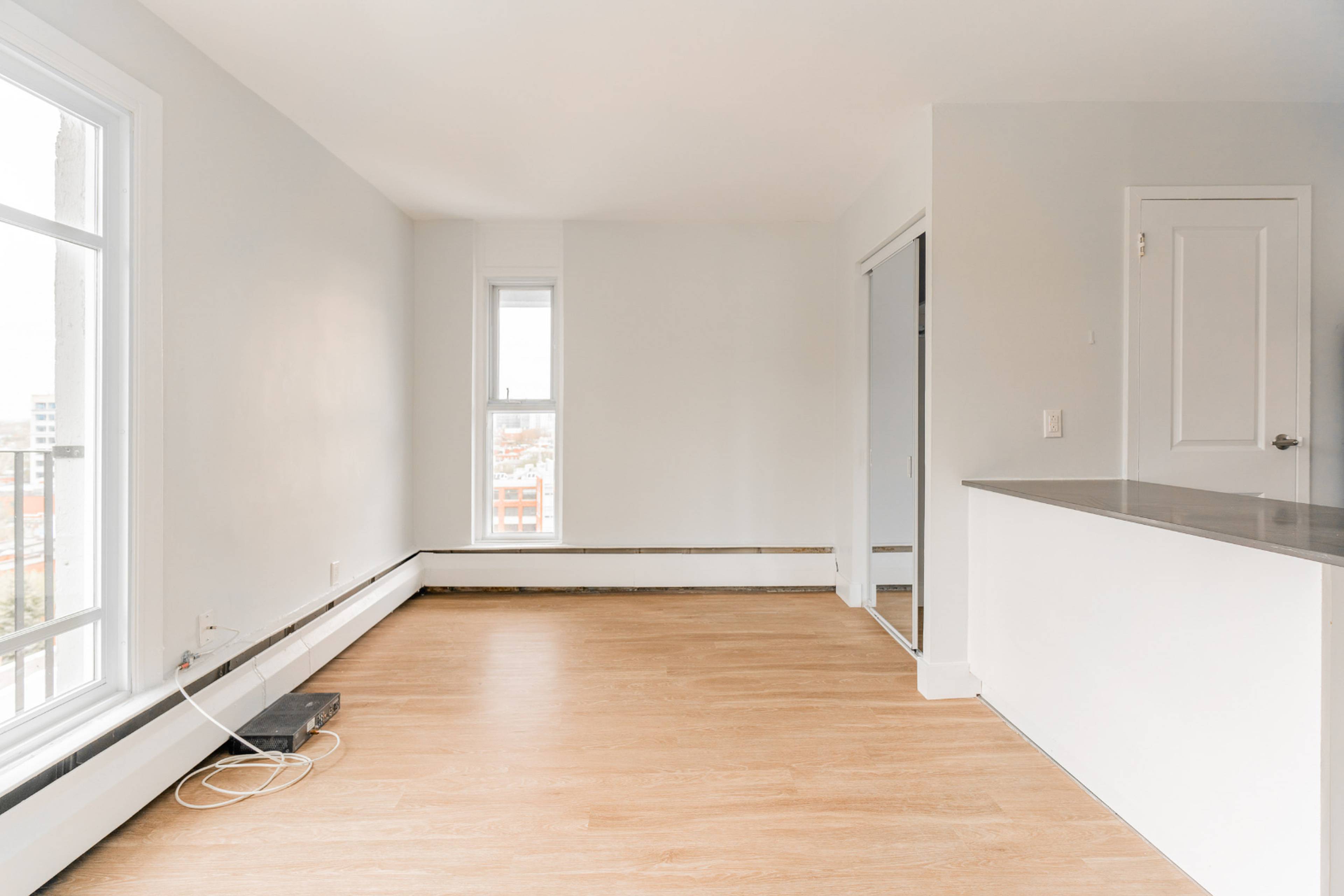 1 Bedroom 105 Milton St., Montreal, QC 1 Bedroom Apartment for Rent