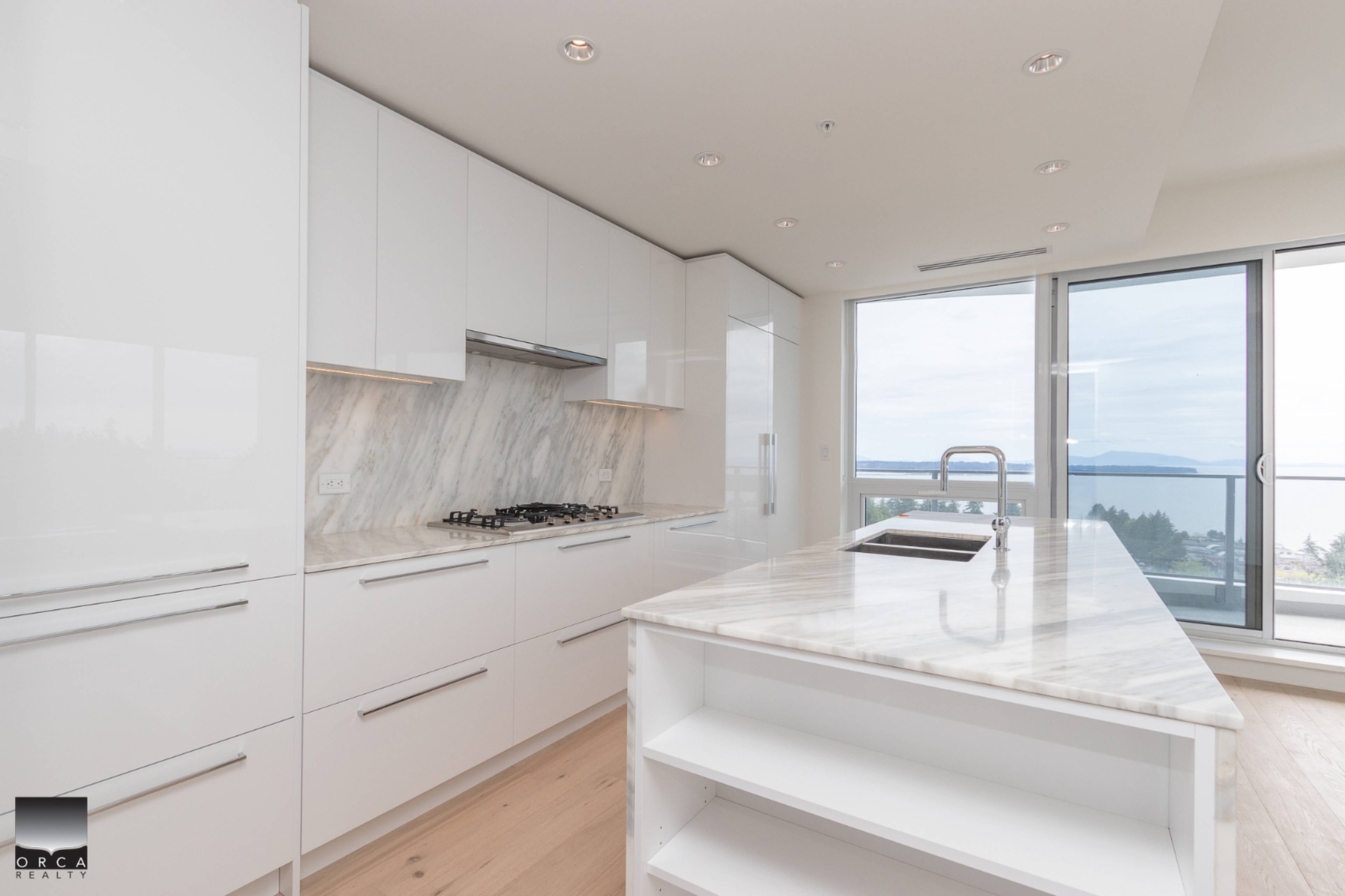 1001 1500 Martin Street, White Rock, BC 2 Bedroom Apartment for