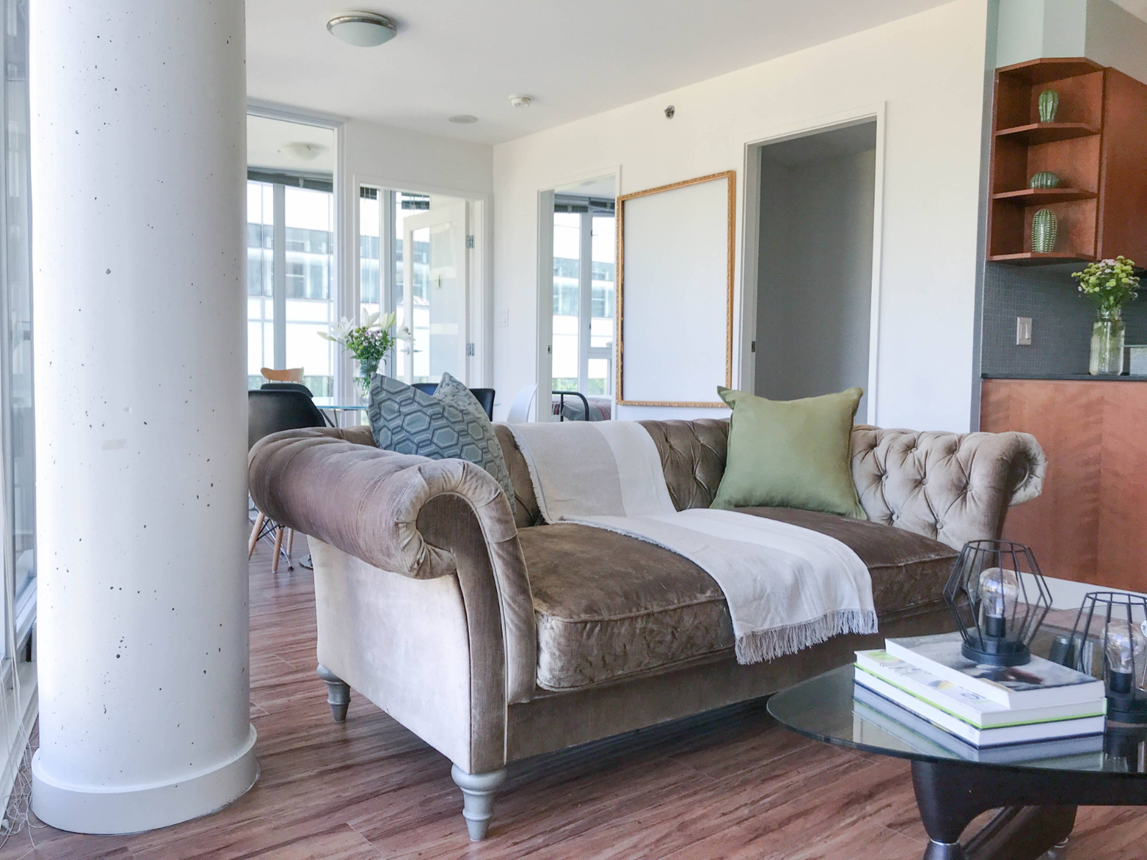 550 Robson St, Vancouver, BC 2 Bedroom Apartment for Rent liv.rent