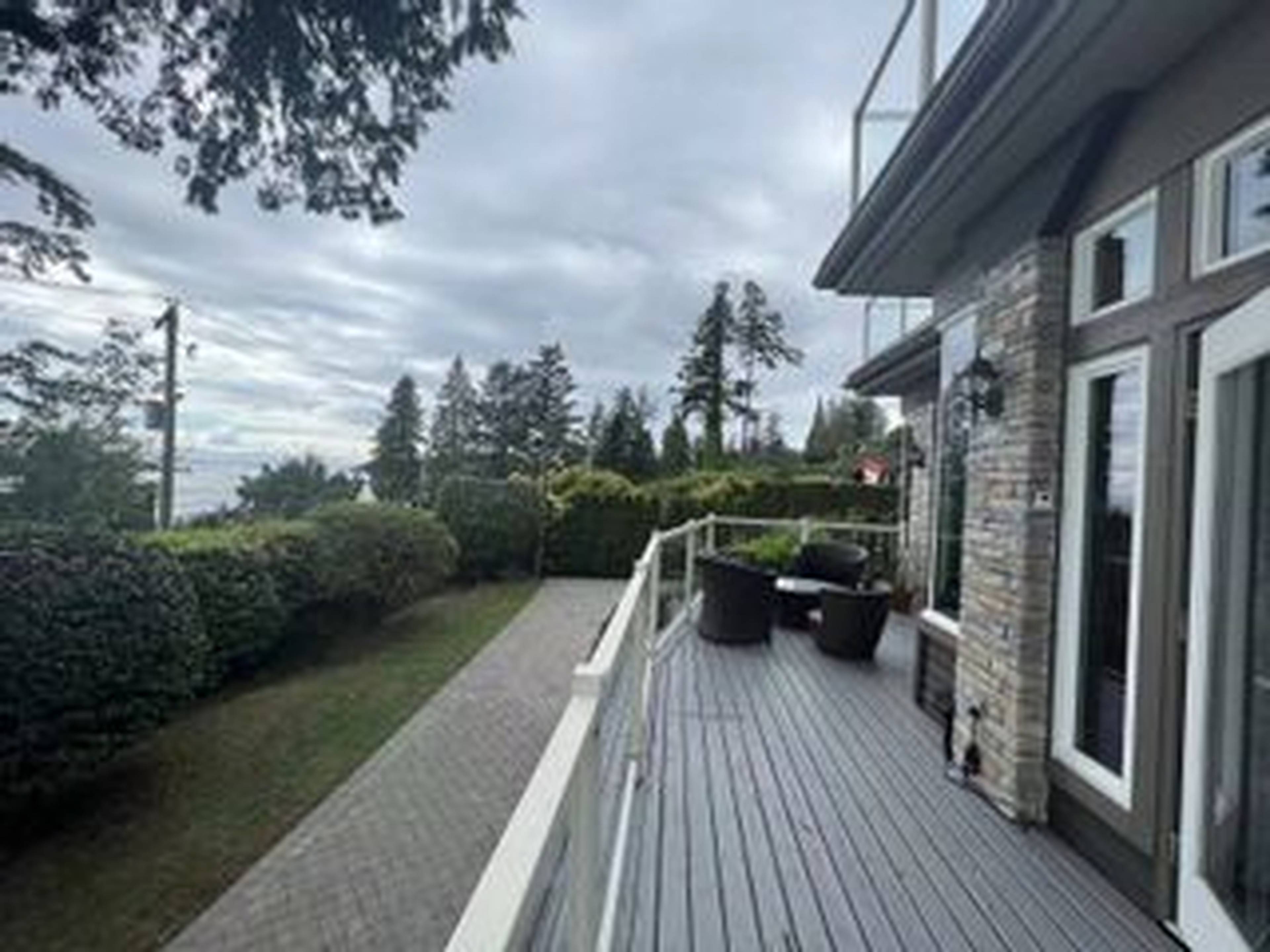 Marine Dr, West Vancouver, BC 6 Bedroom House for Rent liv.rent