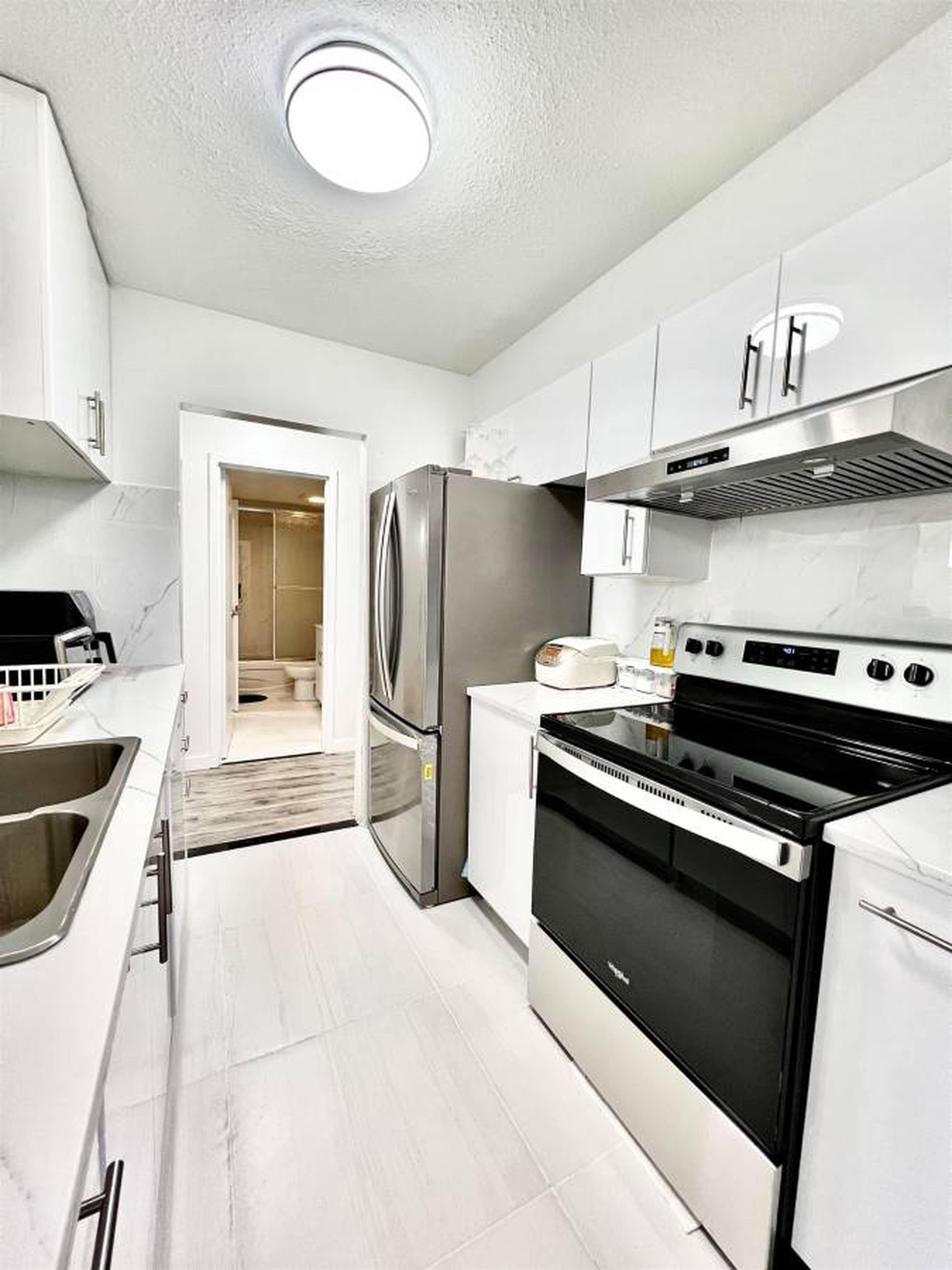 9321 Parksville Dr, Richmond, BC 2 Bedroom Apartment for Rent liv.rent