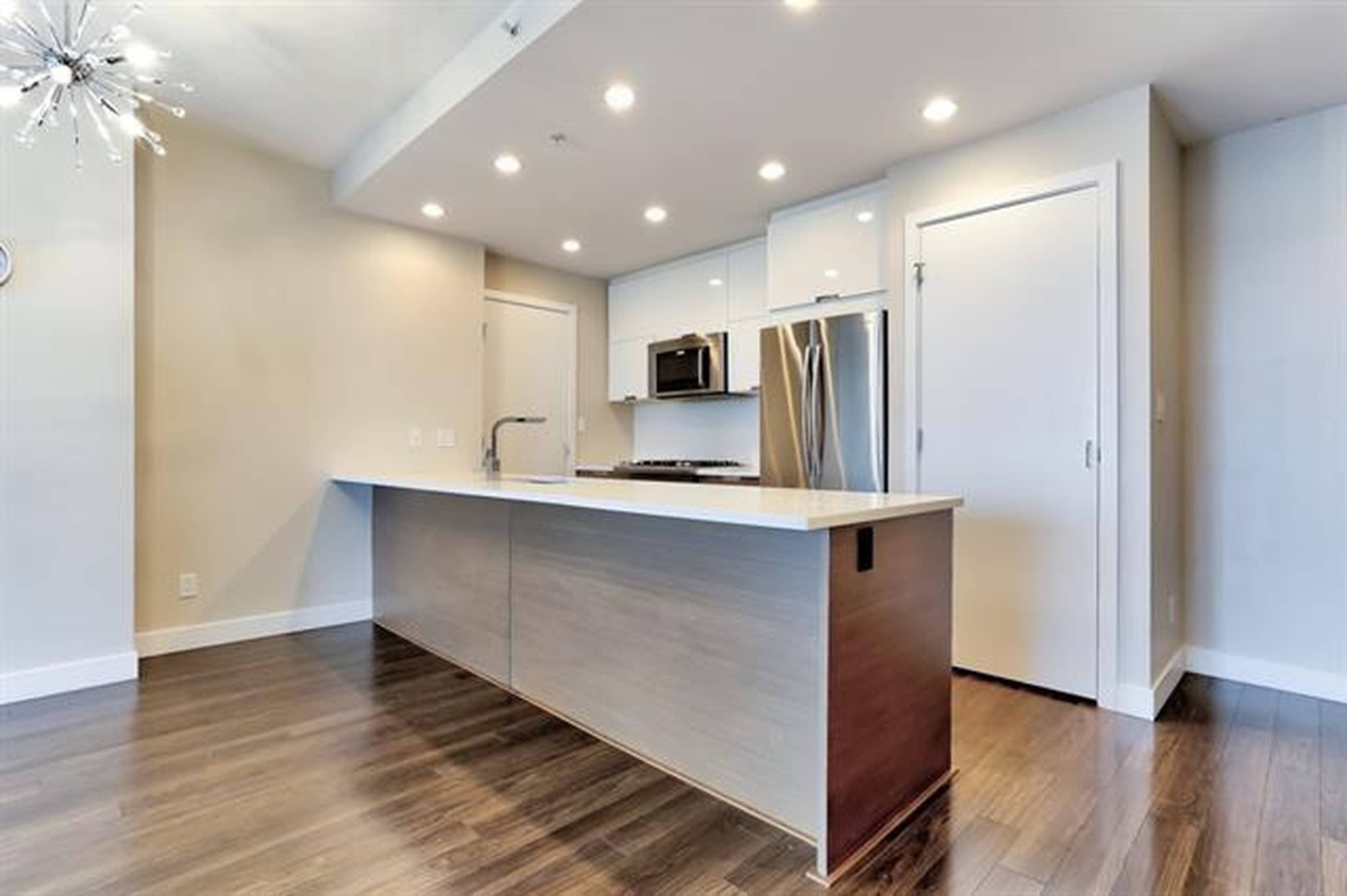 2077 Rosser Ave, Burnaby, BC 2 Bedroom Apartment for Rent liv.rent