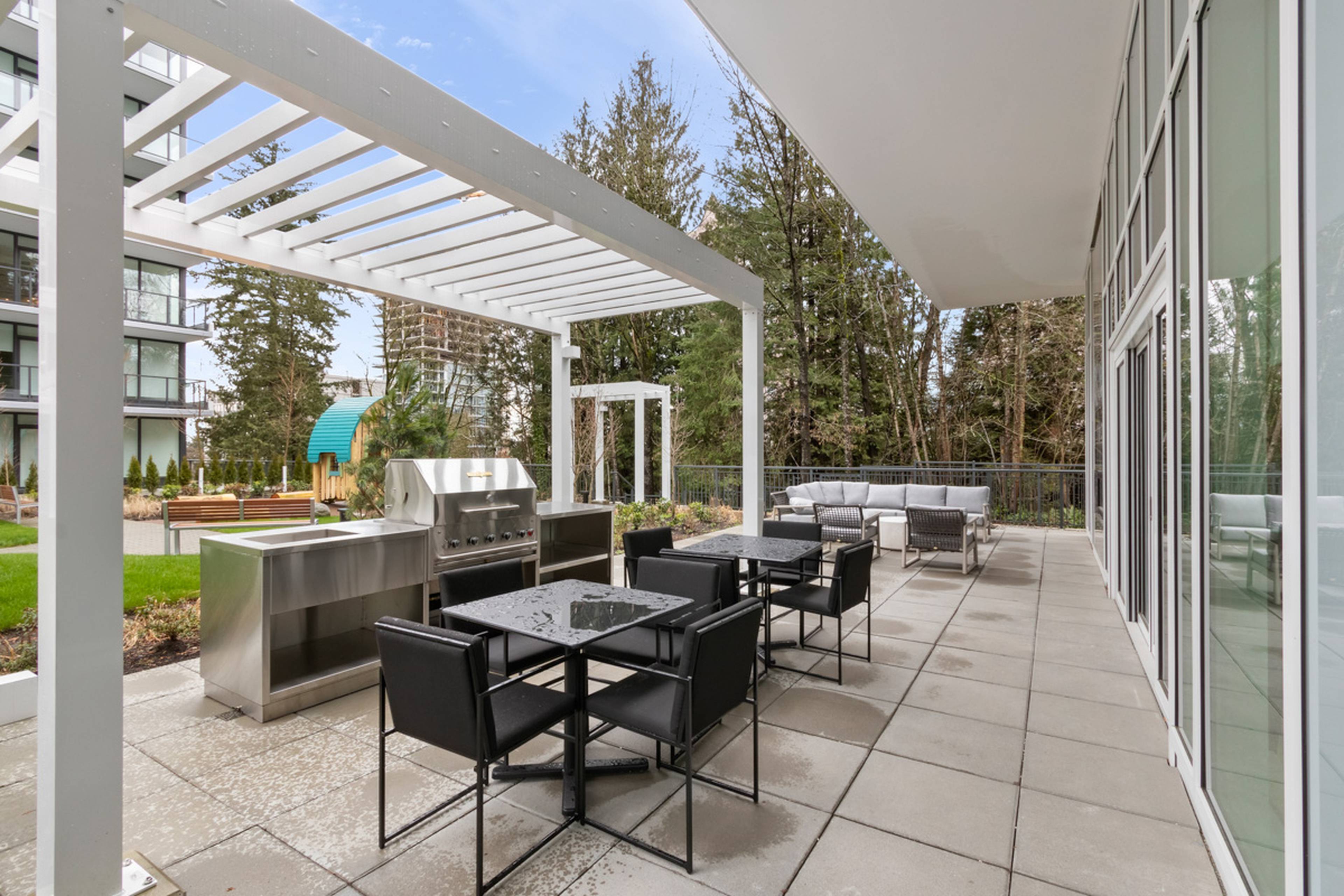 8XX 585 Austin Ave, Coquitlam, BC 2 Bedroom Apartment for Rent