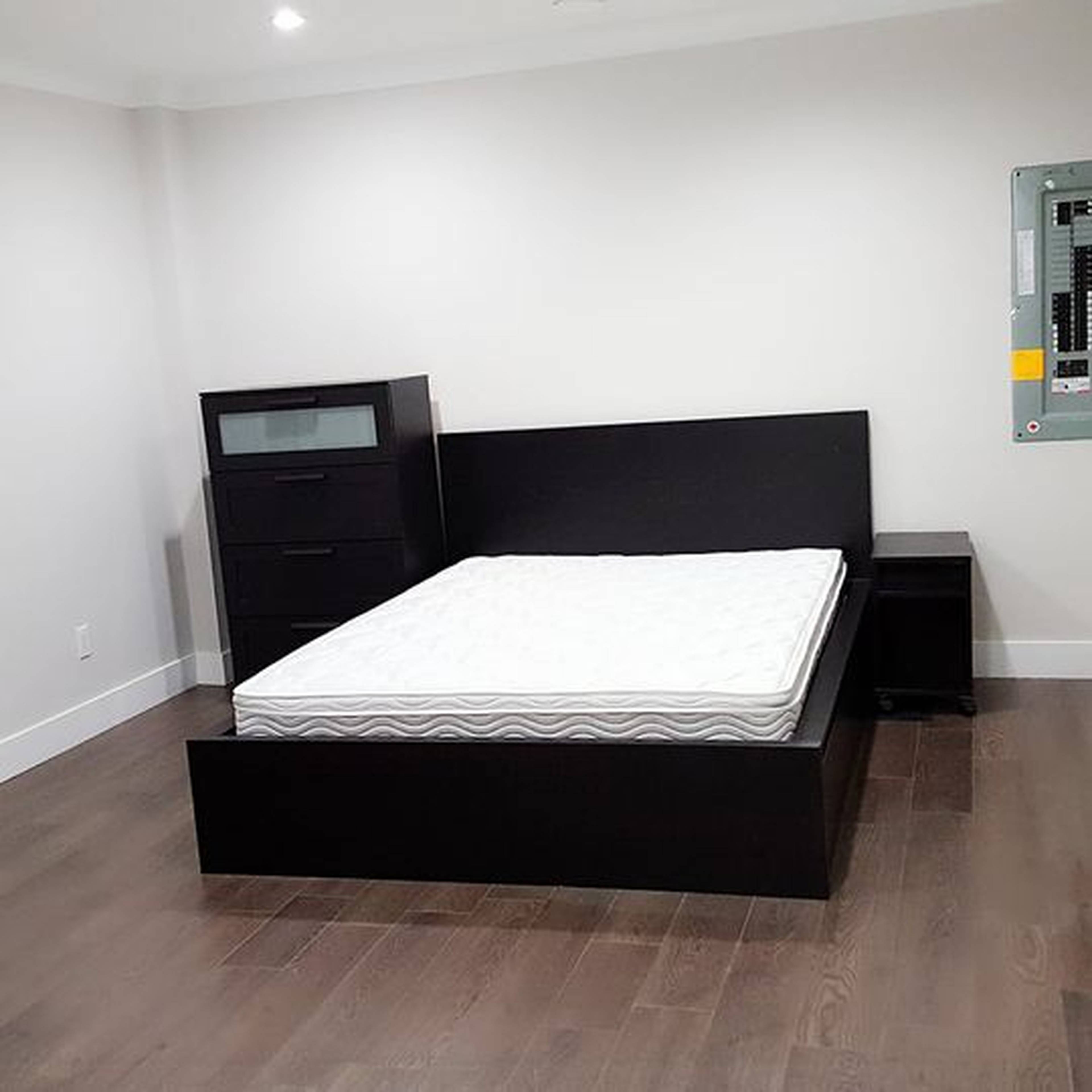 Darwin Ave, Coquitlam, BC 3 Bedroom Room for Rent liv.rent