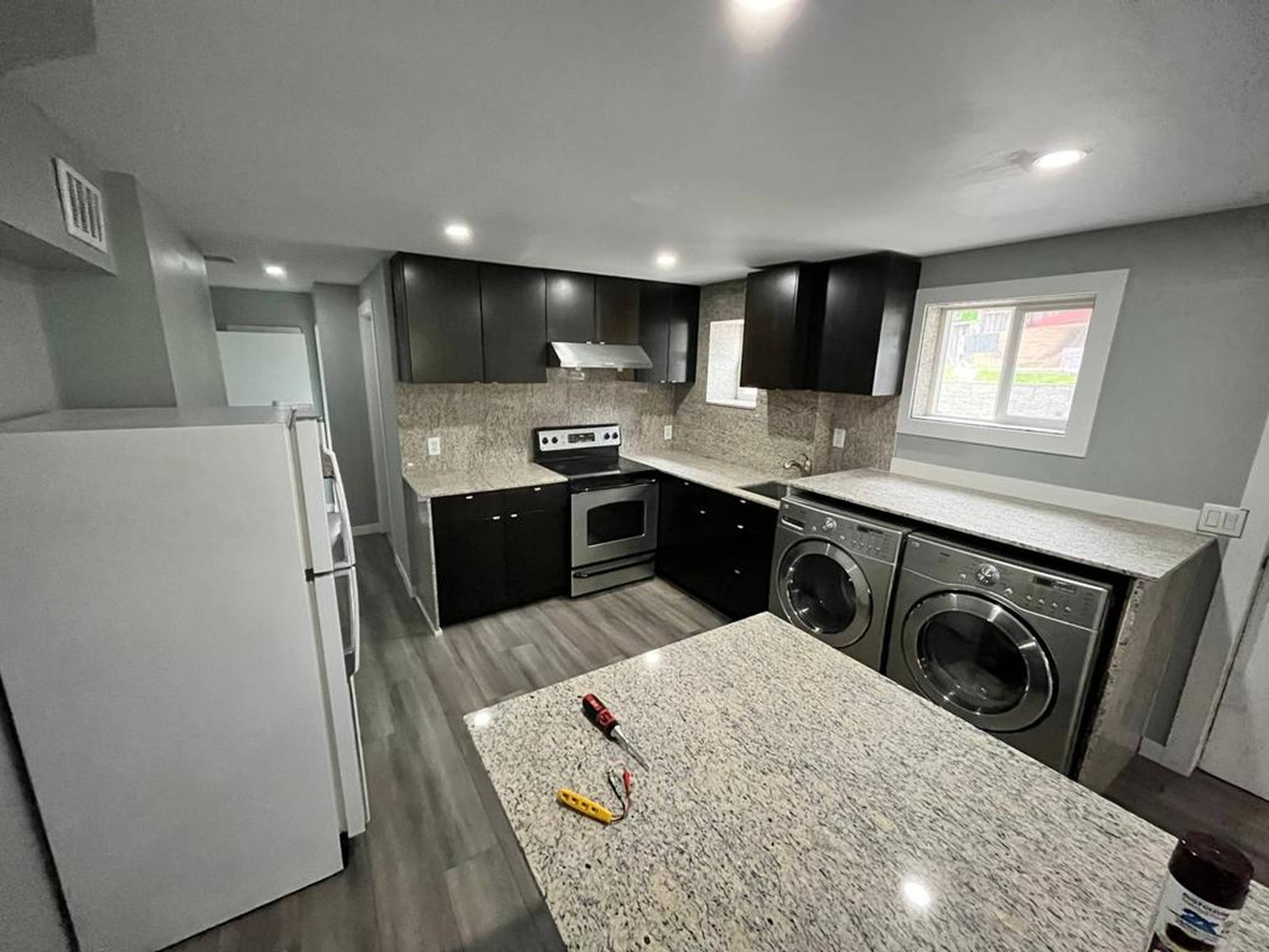 Sullivan St, Burnaby, BC 3 Bedroom Room for Rent liv.rent