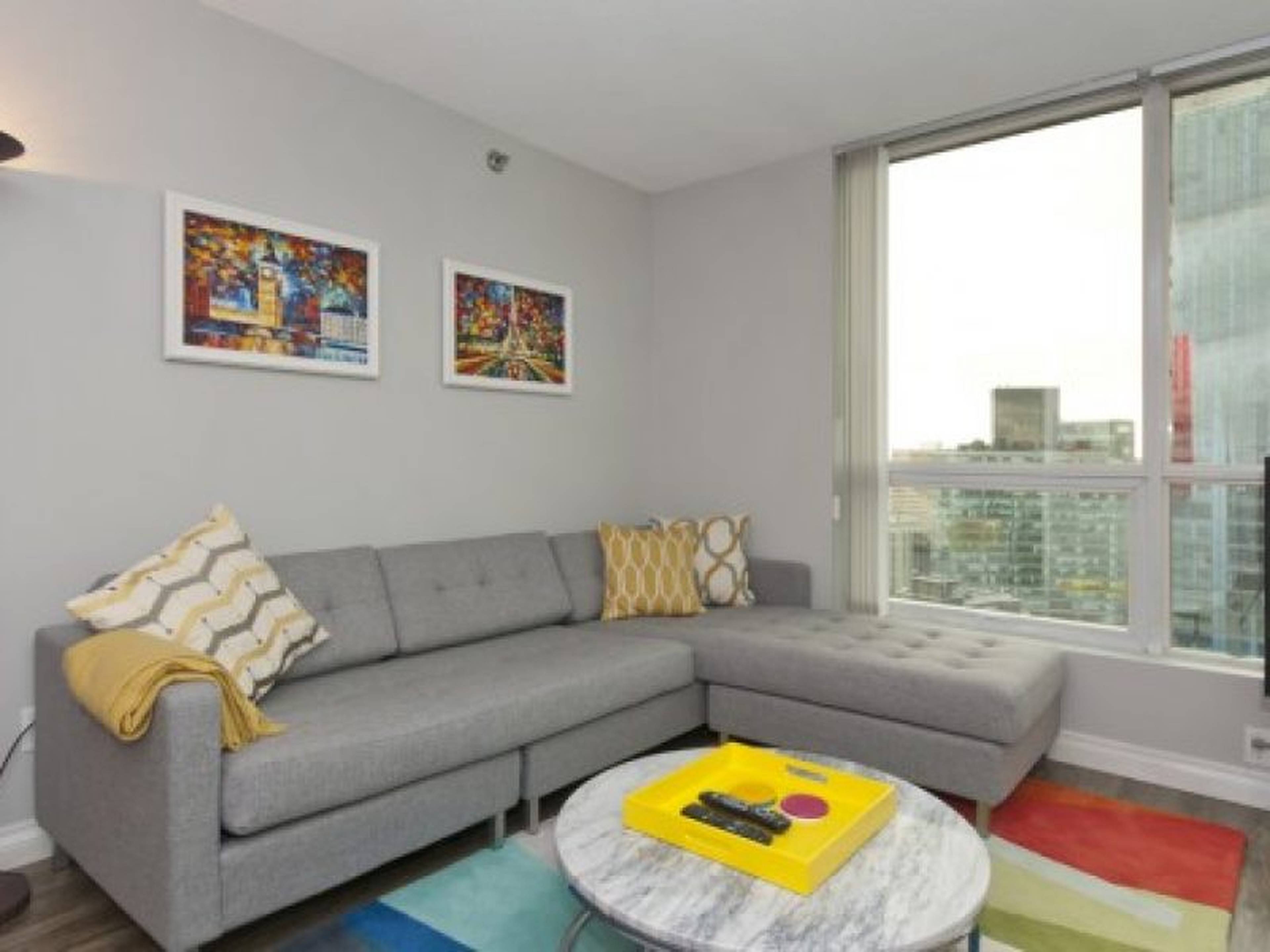 588 Broughton St 2