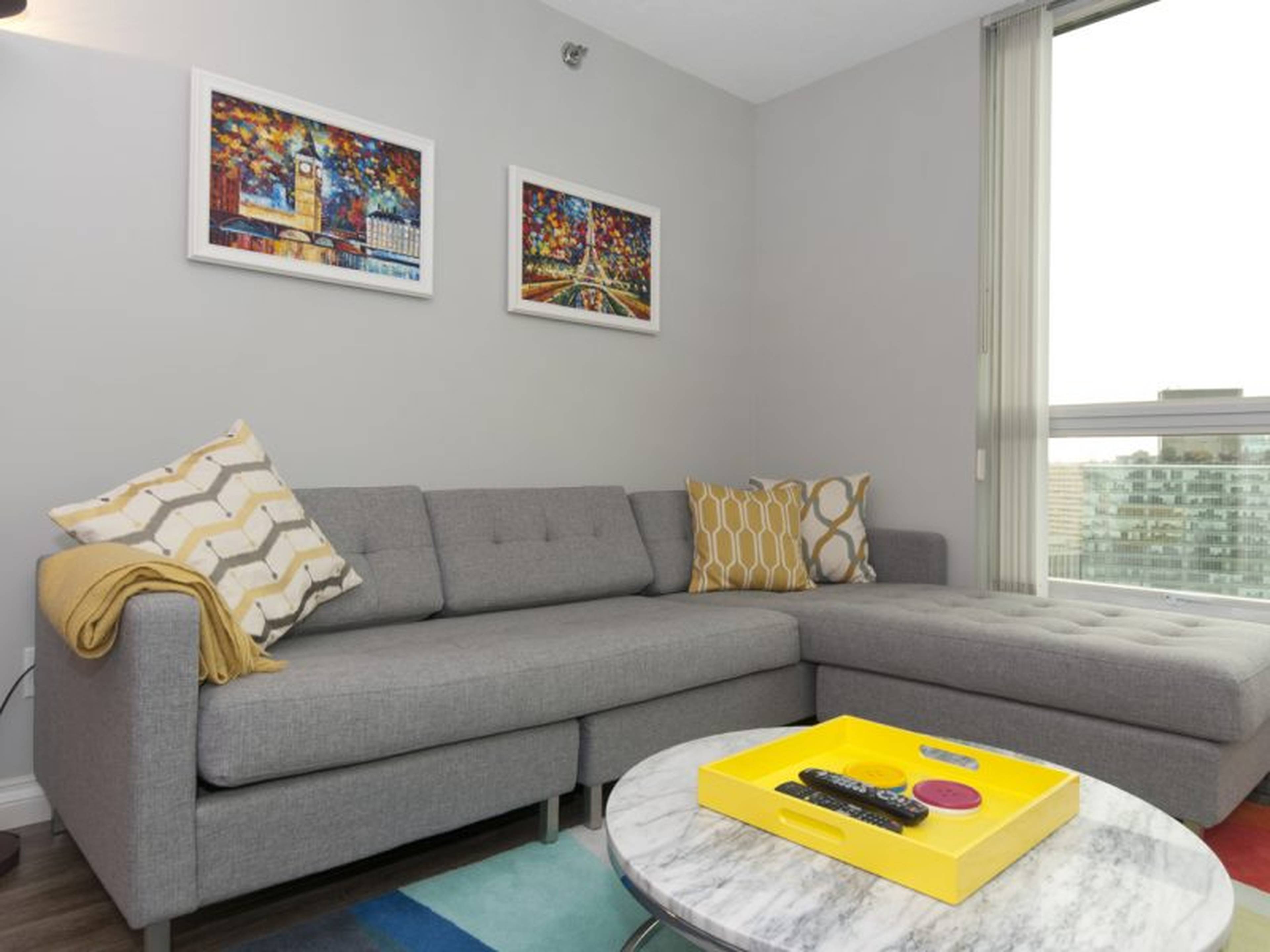 588 Broughton St 3