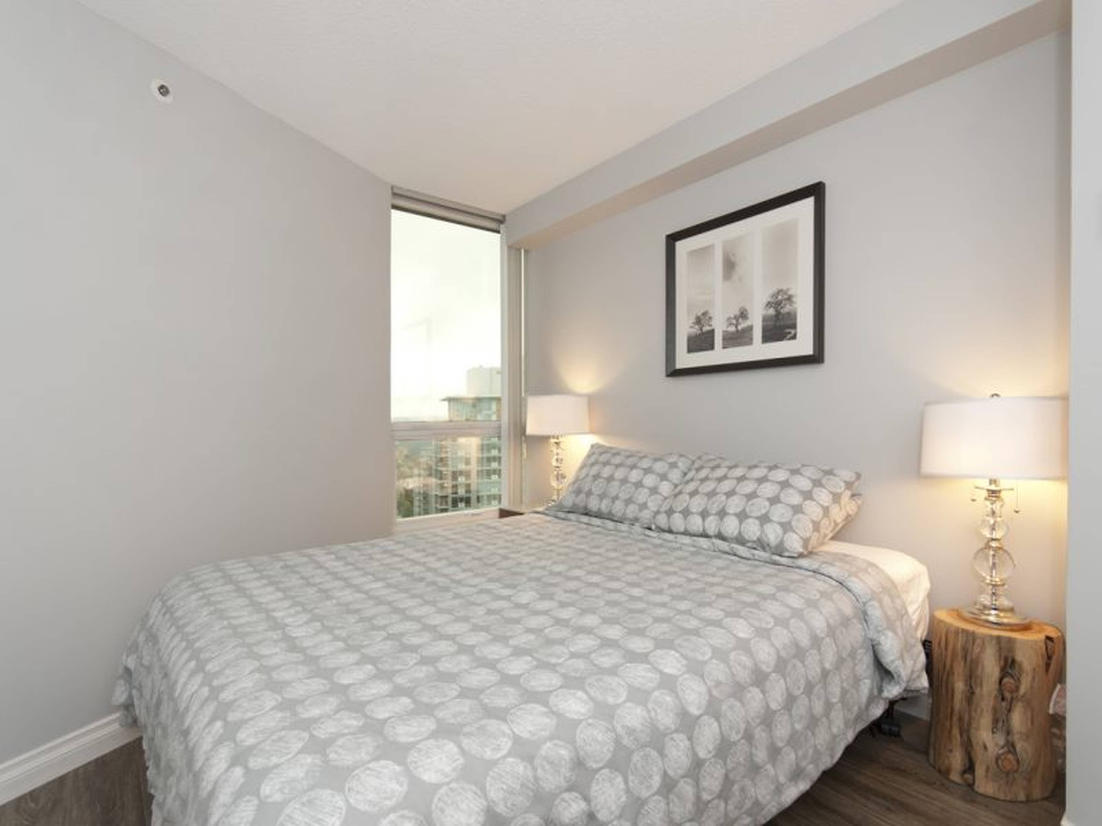 588 Broughton St 4