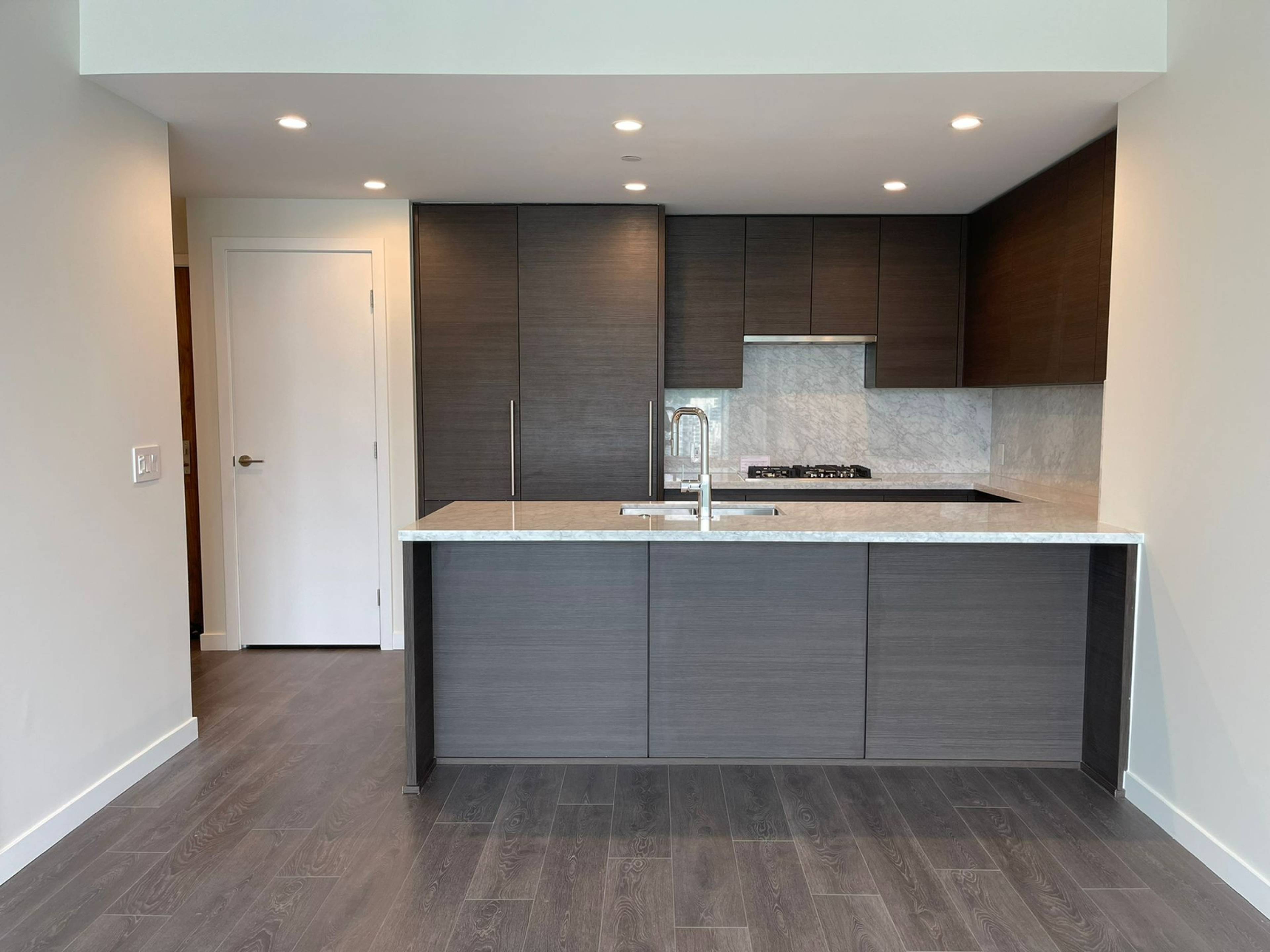 308 Morrissey Rd, Port Moody, BC 2 Bedroom Apartment for Rent liv.rent