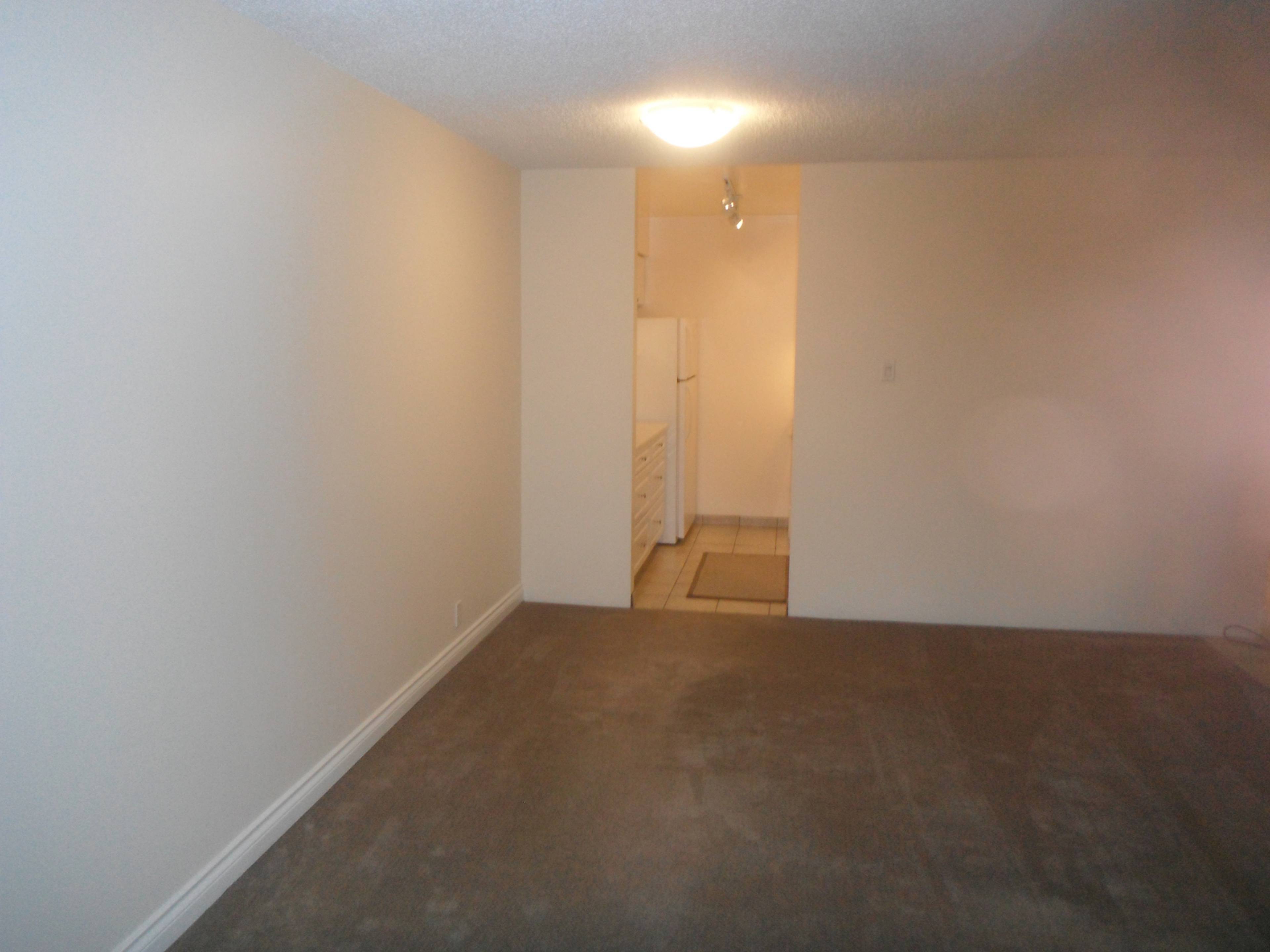 627 Moberly Rd, Vancouver, BC 3 Bedroom Apartment for Rent liv.rent