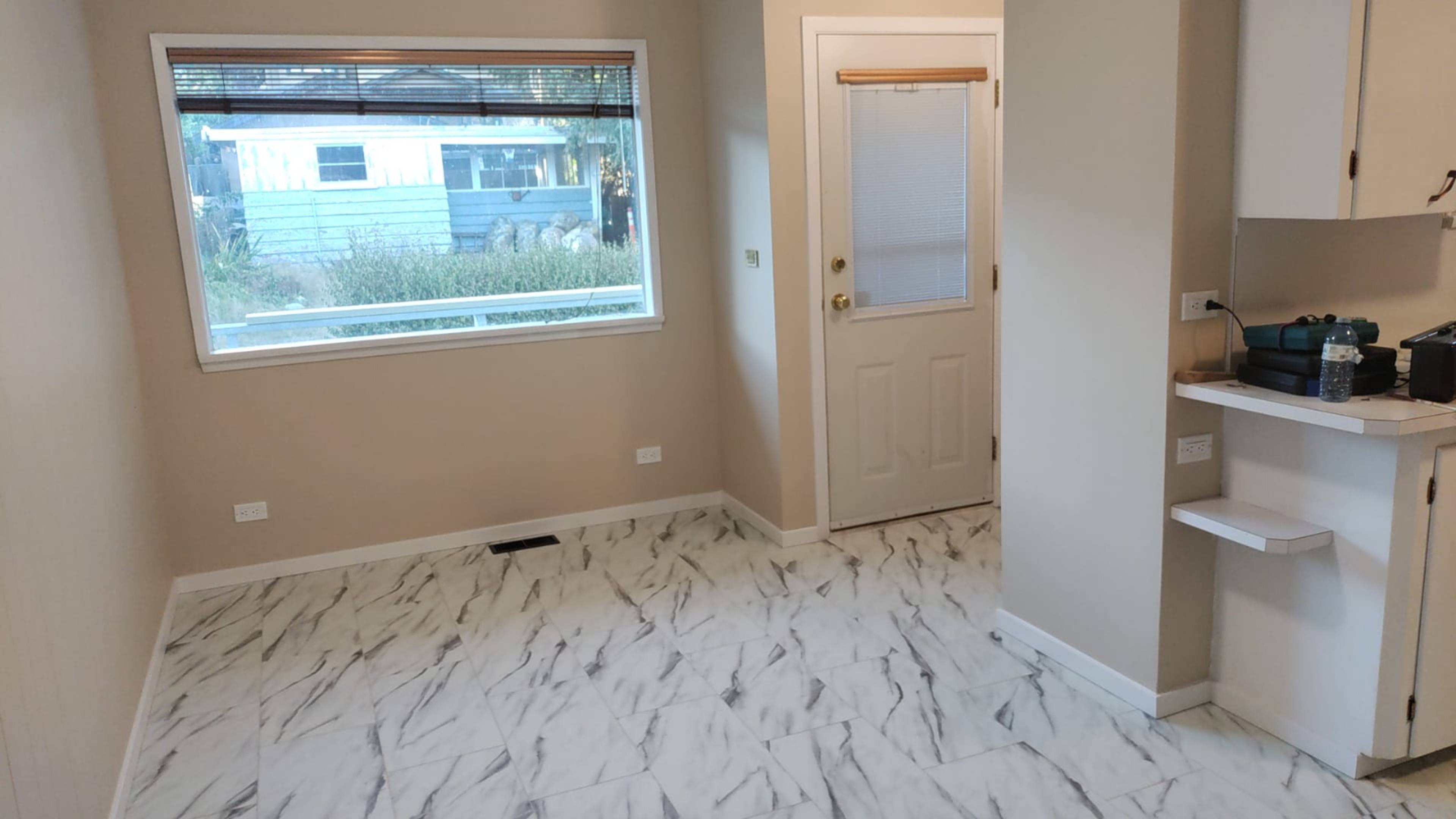 Portland, Vancouver, BC 3 Bedroom House for Rent liv.rent