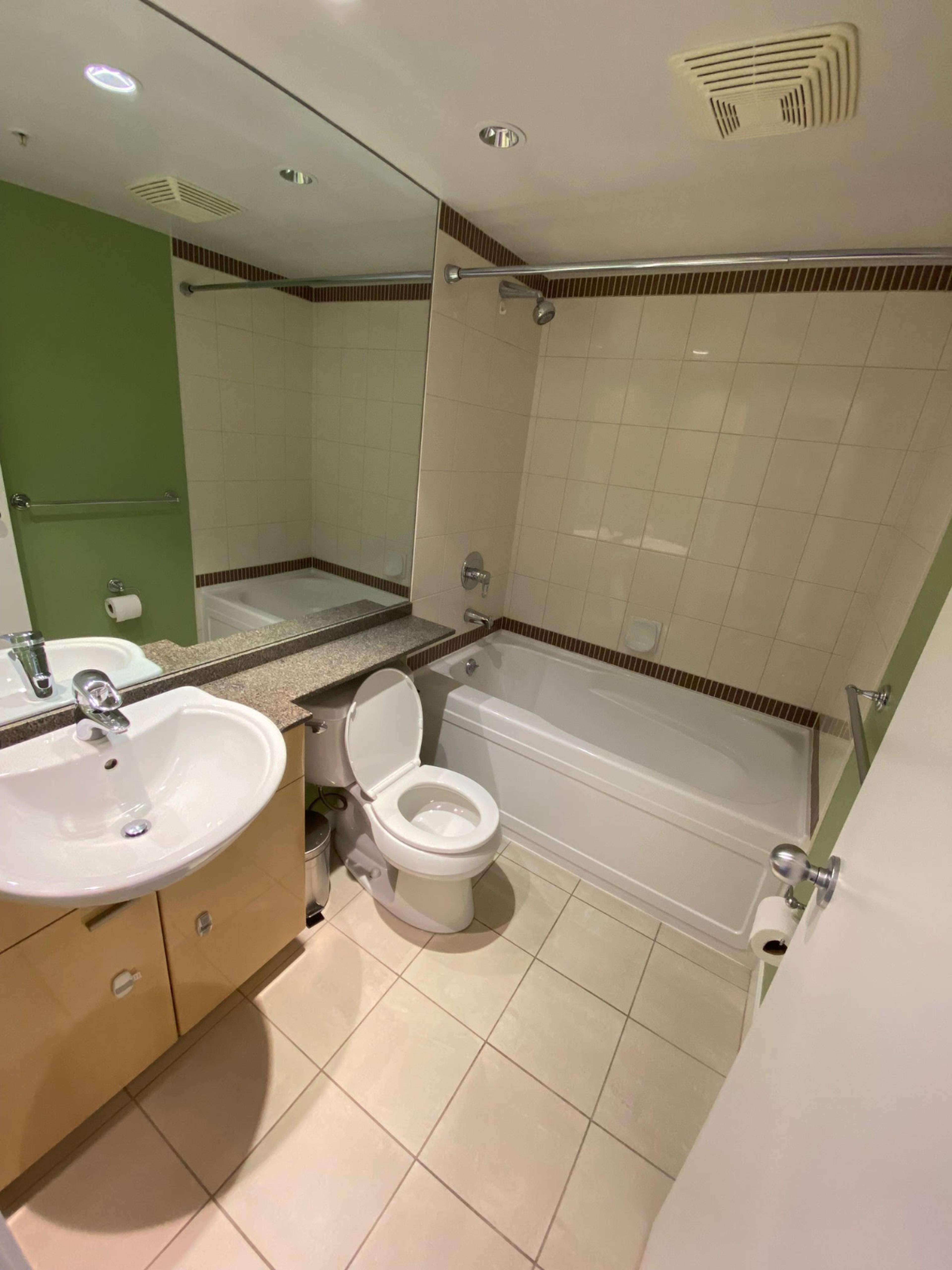 1408 Strathmore Mews, Vancouver, BC 2 Bedroom Apartment for Rent