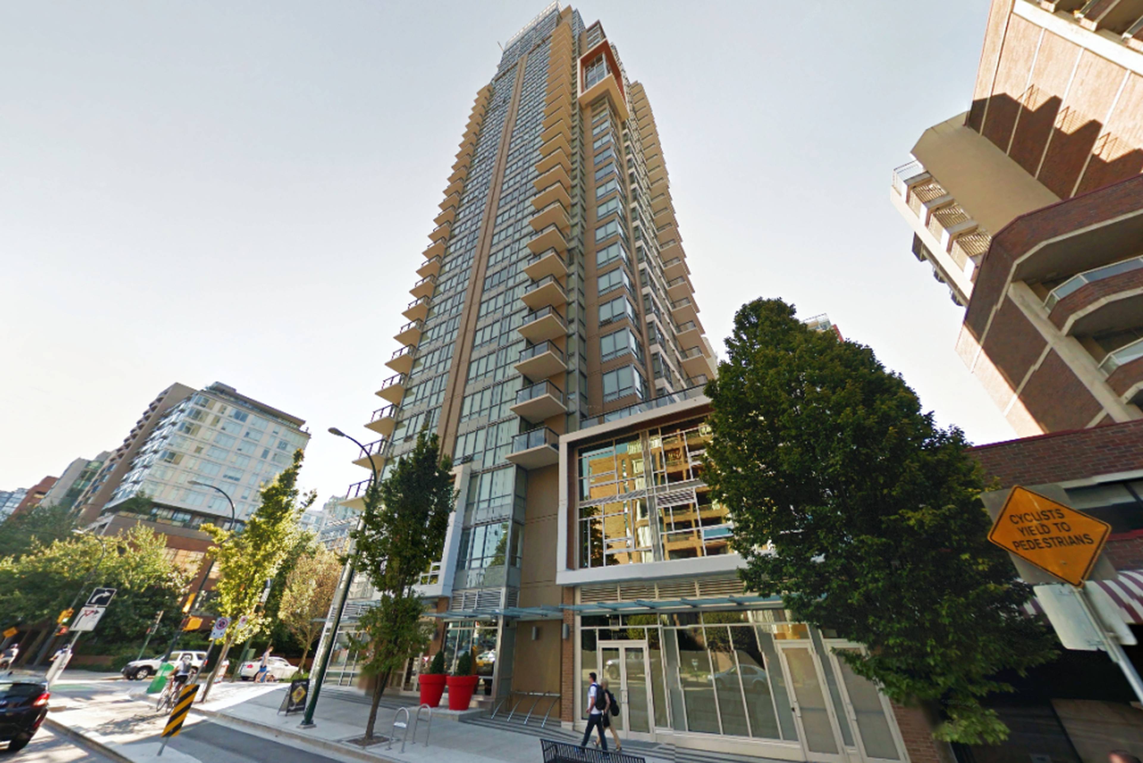 1308 Hornby St, Vancouver, BC 1 Bedroom Apartment for Rent liv.rent