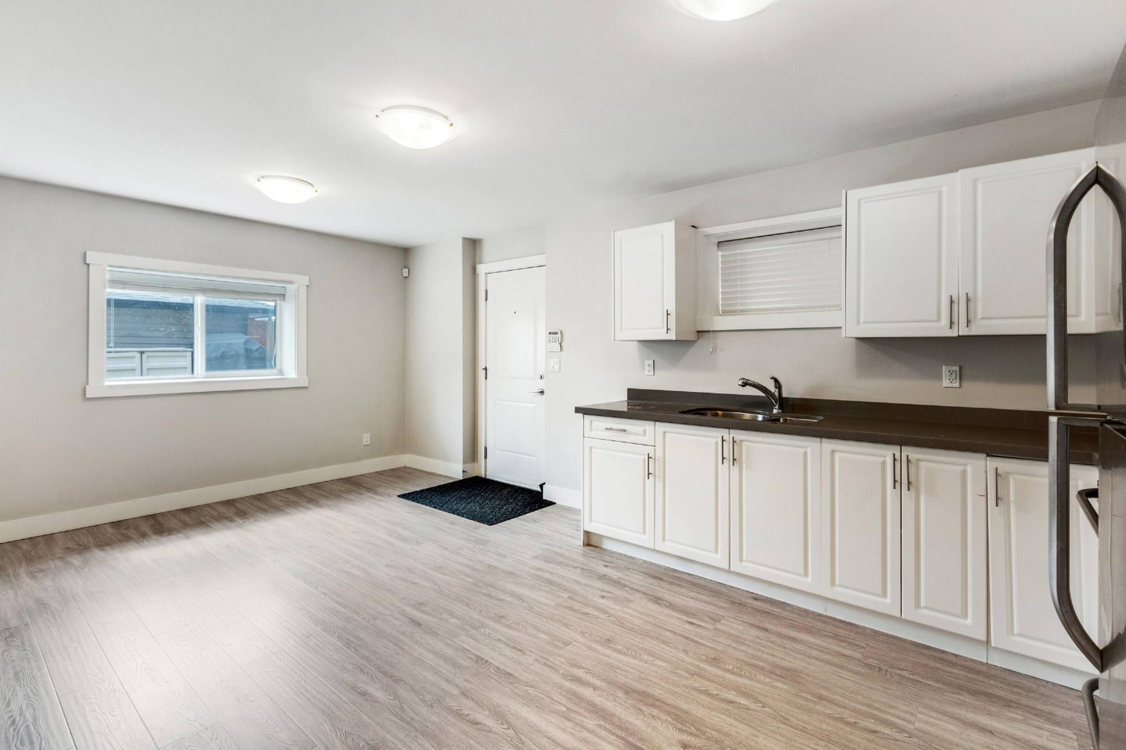 Harris Ave, Coquitlam, BC 2 Bedroom Room for Rent liv.rent