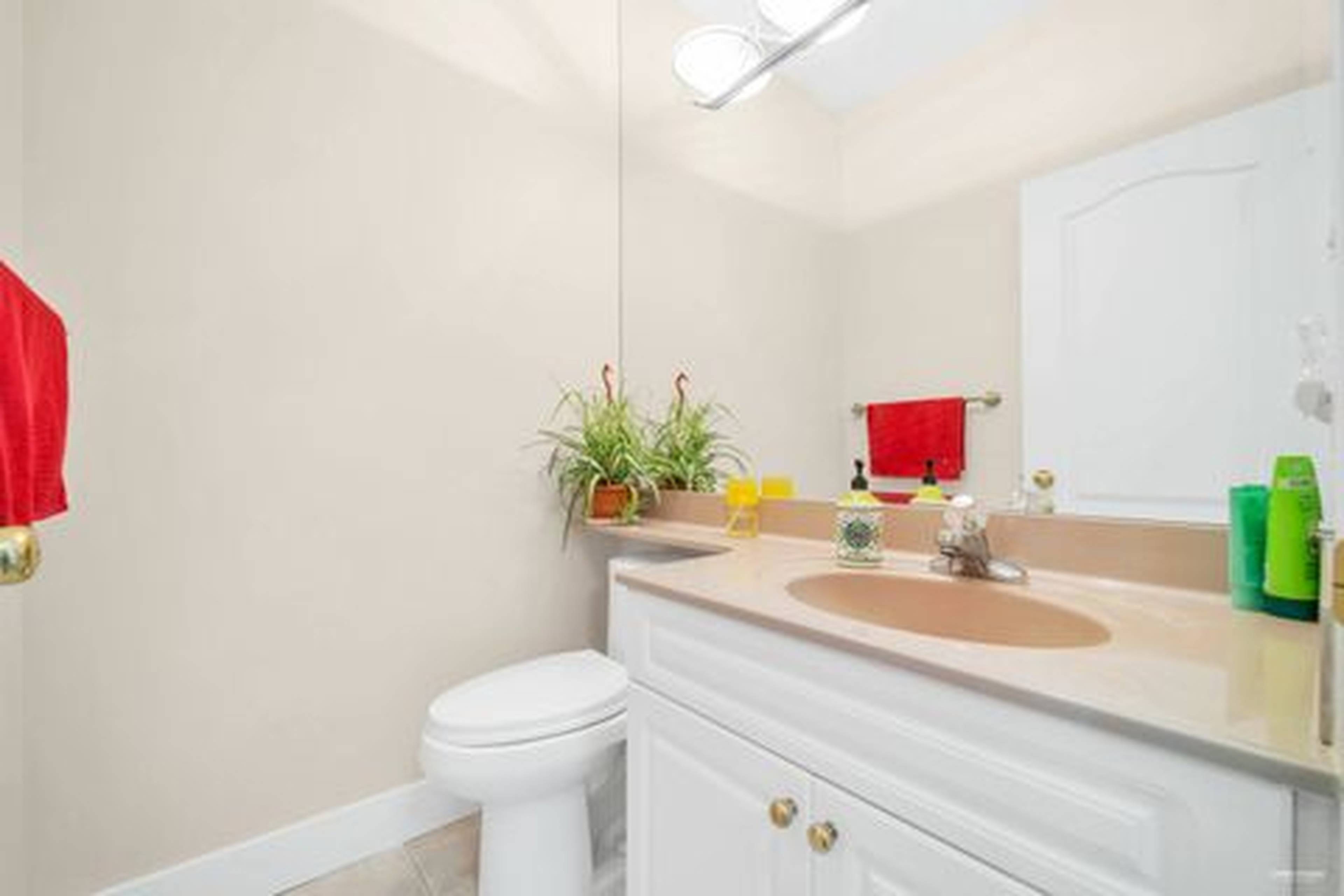 8491 Jones Rd, Richmond, BC 3 Bedroom Townhouse for Rent liv.rent