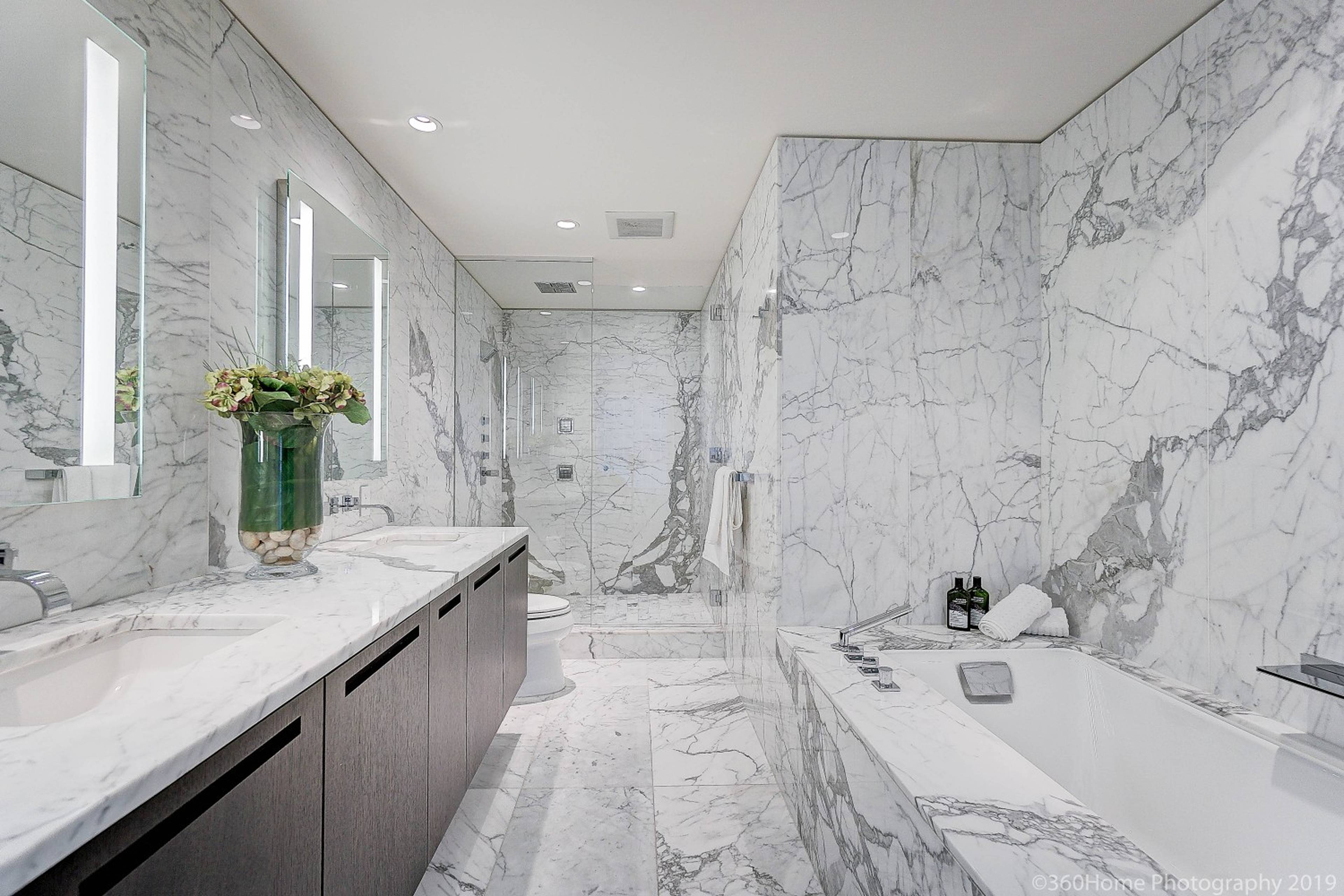 1011 Cordova St W, Vancouver, BC 2 Bedroom Apartment for Rent liv.rent