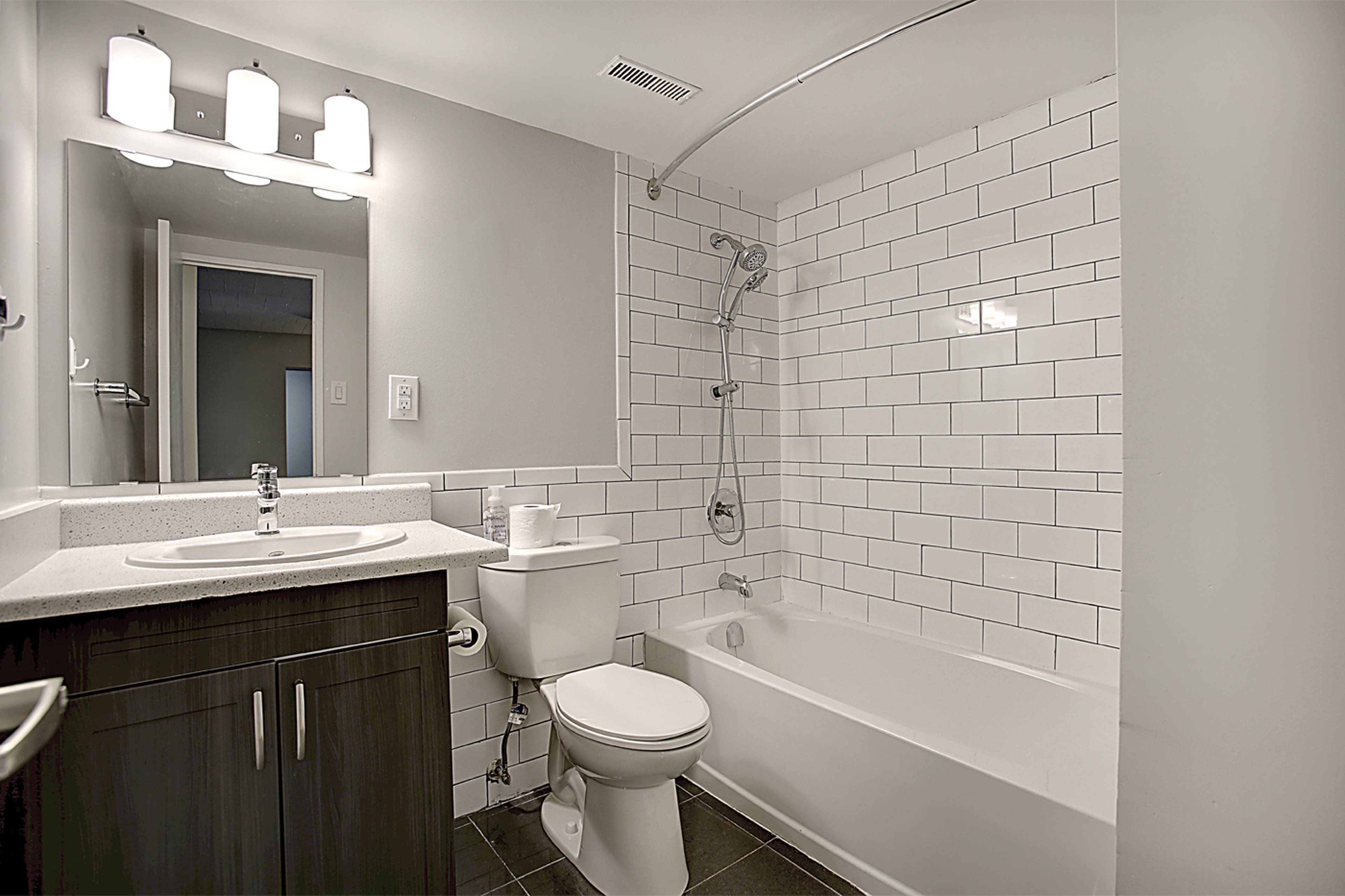 263 Millard St, Orillia, ON 2 Bedroom Apartment for Rent liv.rent