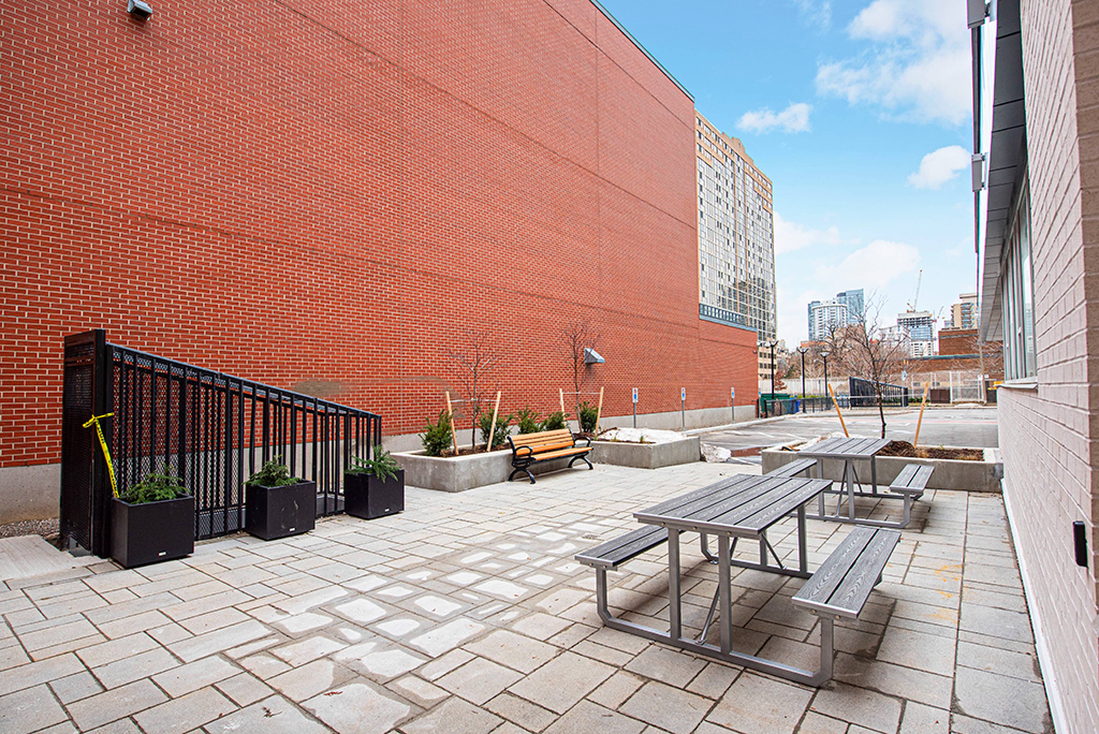 155 Wellesley St E, Toronto, ON Studio Apartment for Rent liv.rent